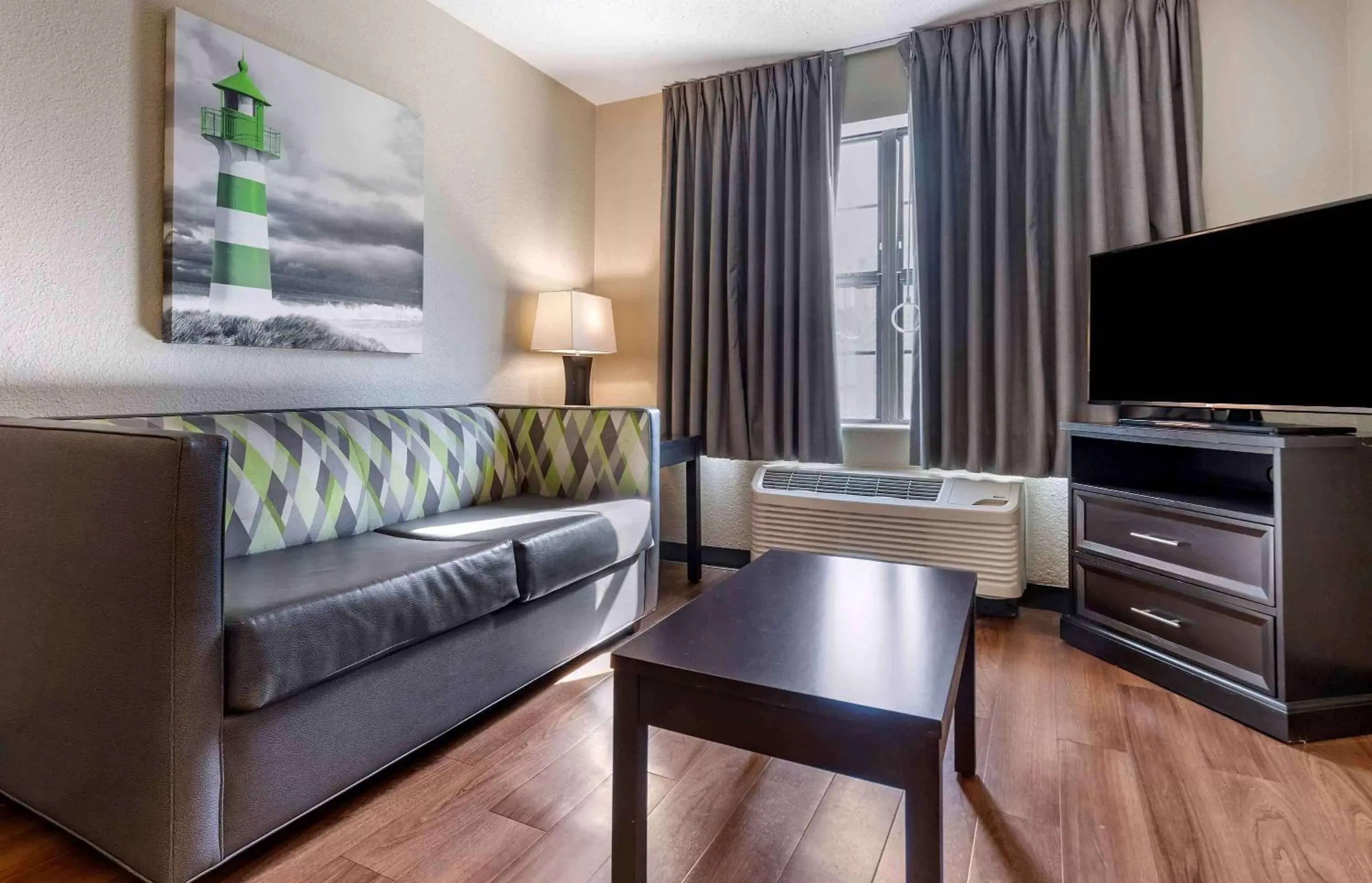 Bedroom, Seating Area in Extended Stay America Premier Suites - Fort Lauderdale - Cypress Creek - Park North