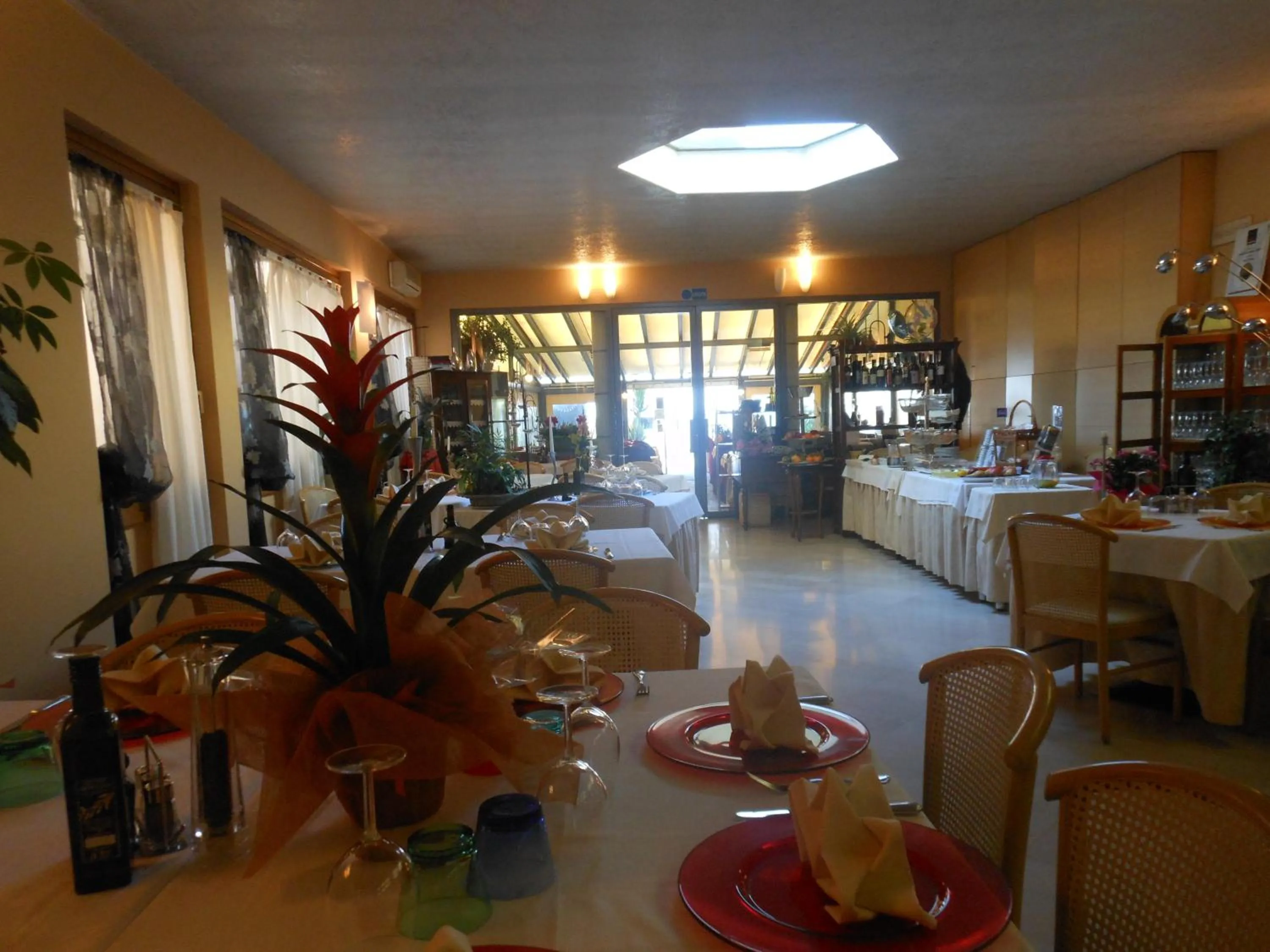 Restaurant/places to eat in Hotel Ristorante Miralago