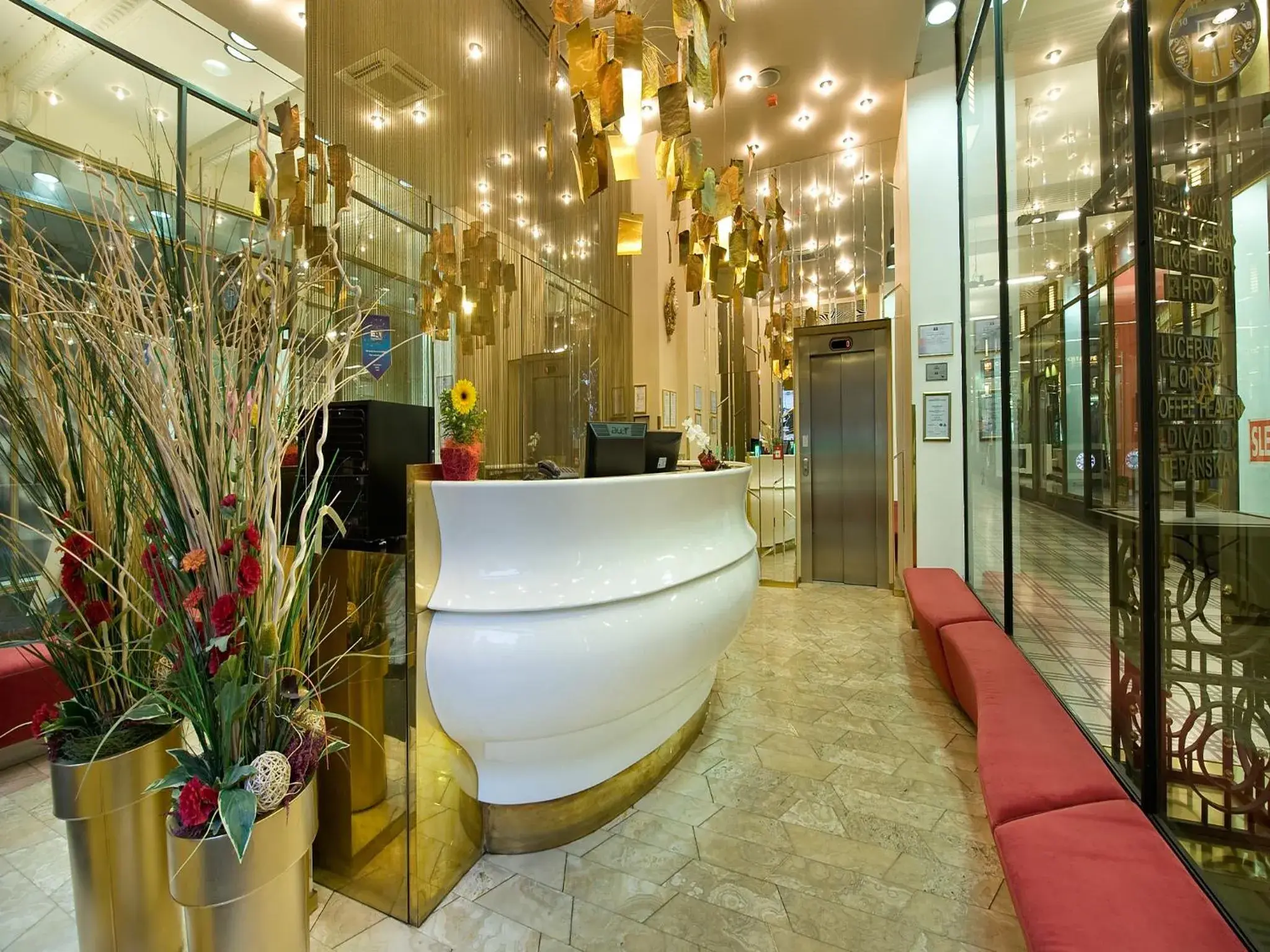 Lobby or reception, Lobby/Reception in EA Hotel Rokoko