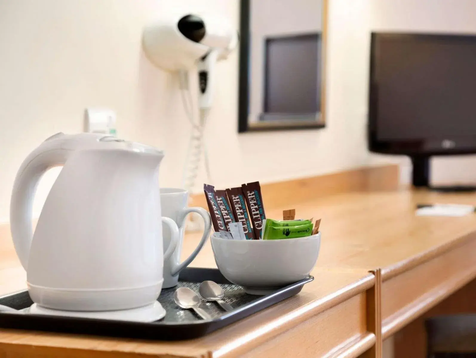 Coffee/tea facilities in Days Inn Taunton