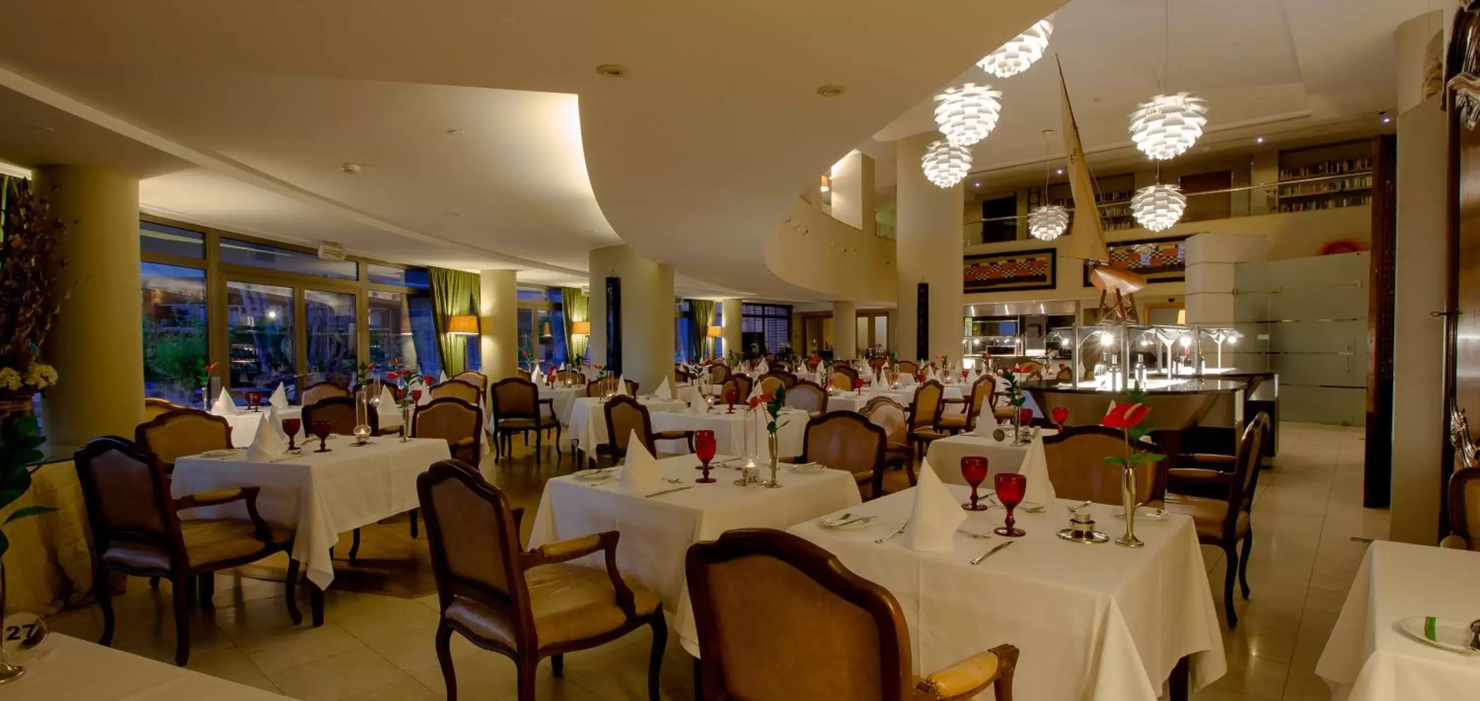 Restaurant/Places to Eat in Royal Savoy - Ocean Resort - Savoy Signature