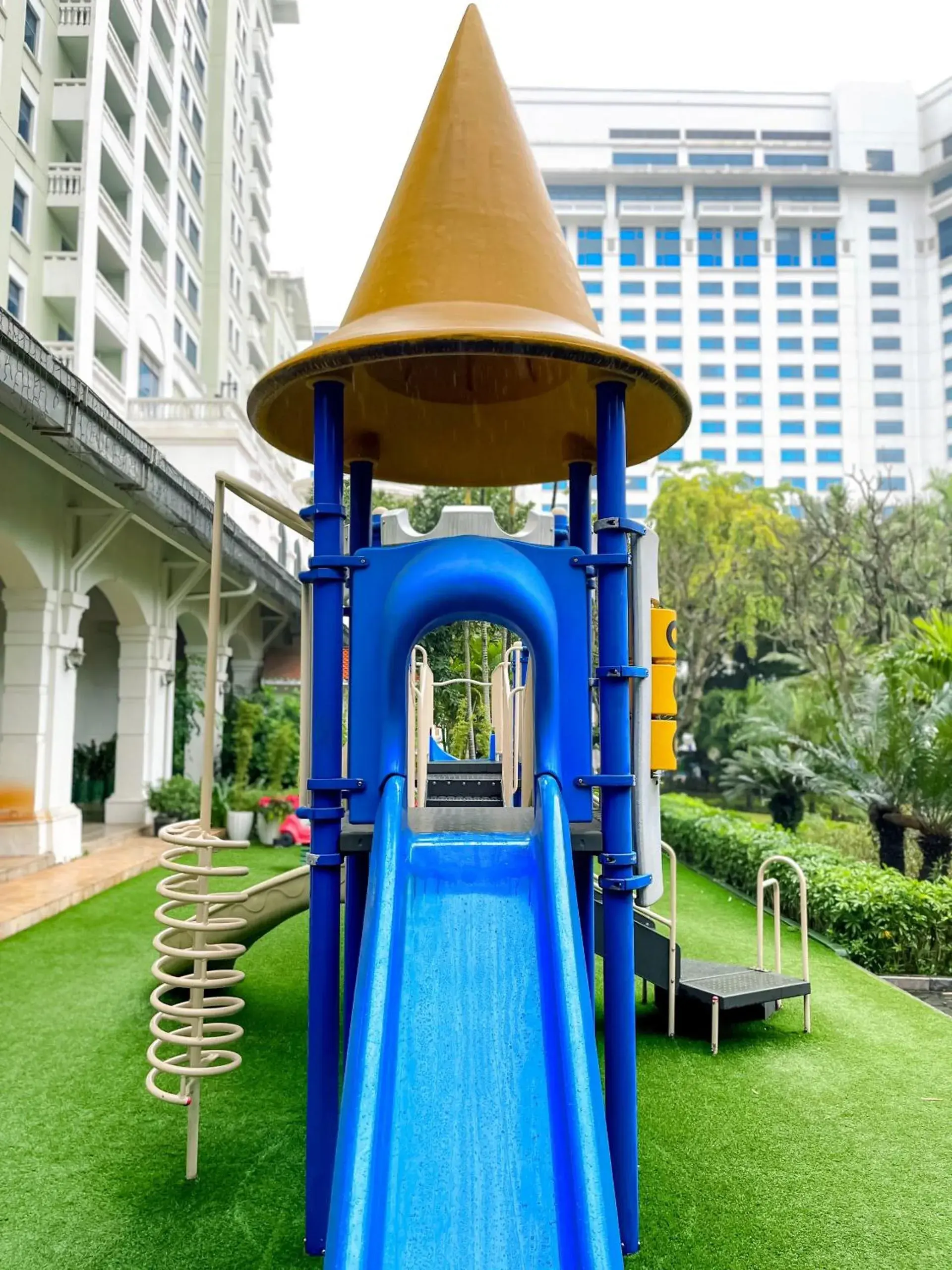 Children play ground, Children's Play Area in Daeha Serviced Apartment