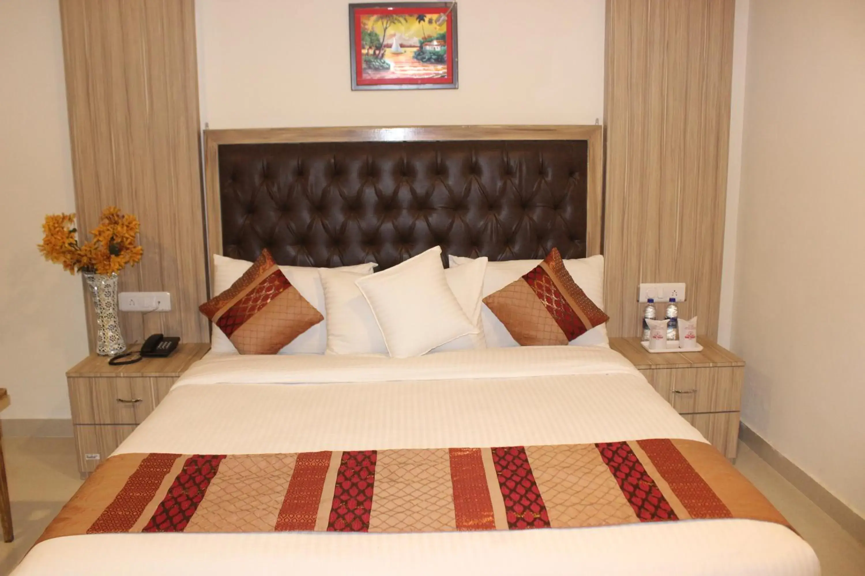 Bathroom, Bed in Hotel Rama Trident