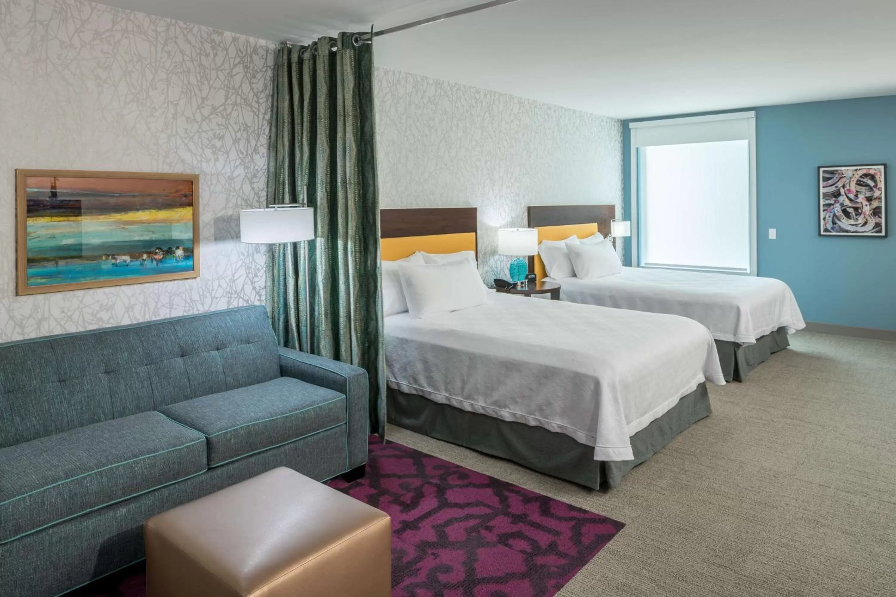 Living room, Bed in Home2 Suites by Hilton Fort Worth Cultural District