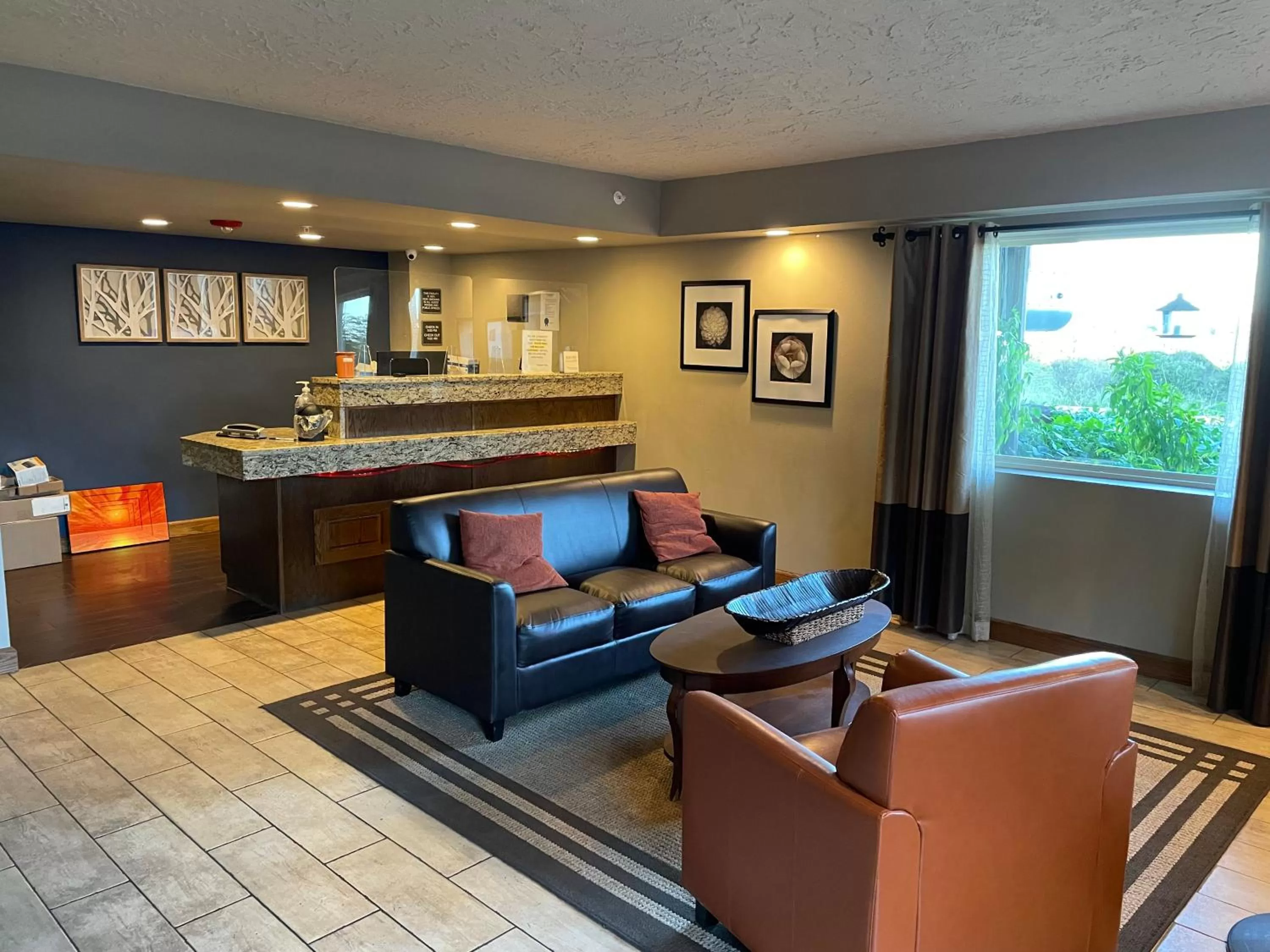 Lobby or reception in Quality Inn Clinton North