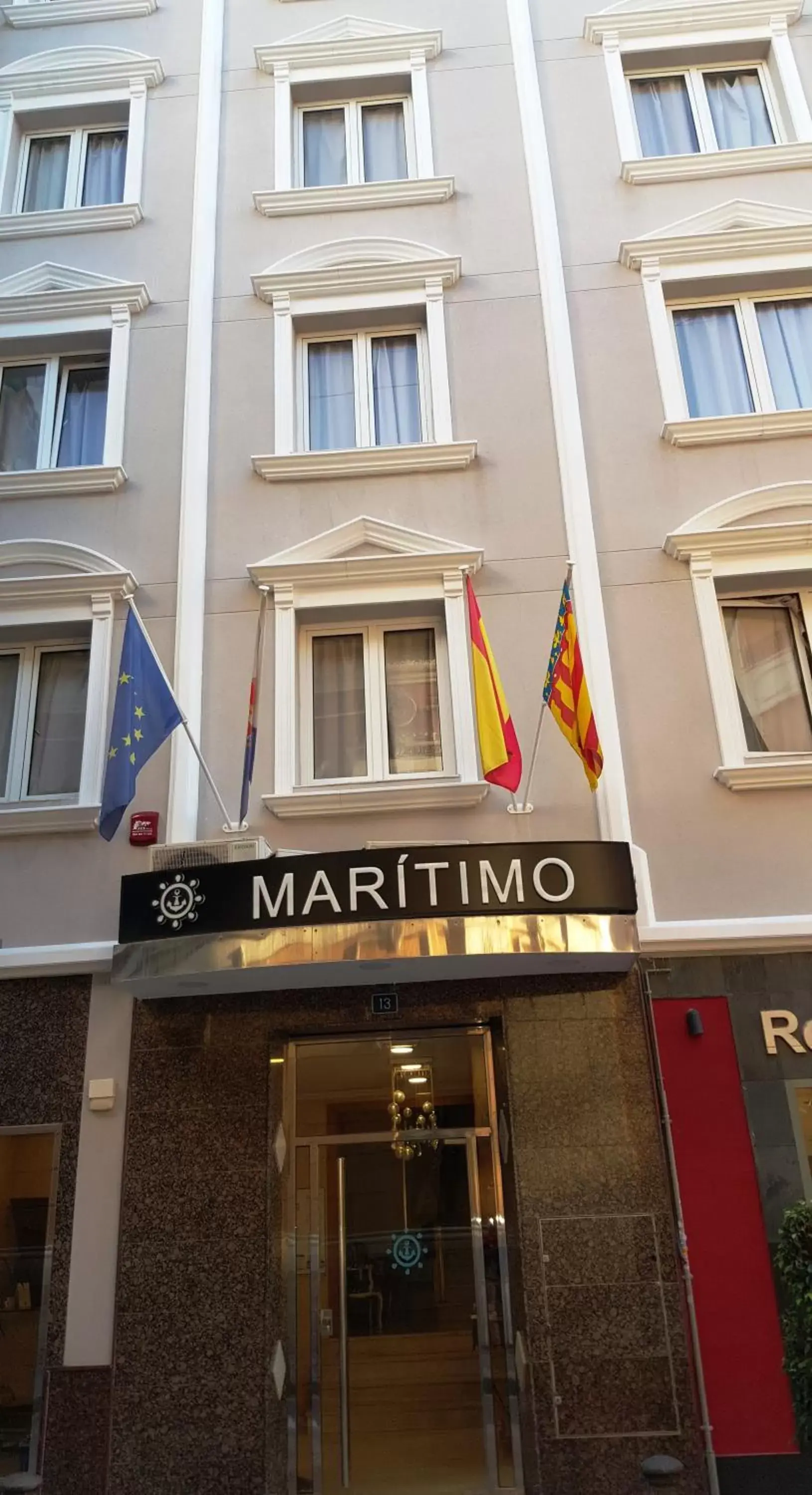 Property Building in Hotel Maritimo