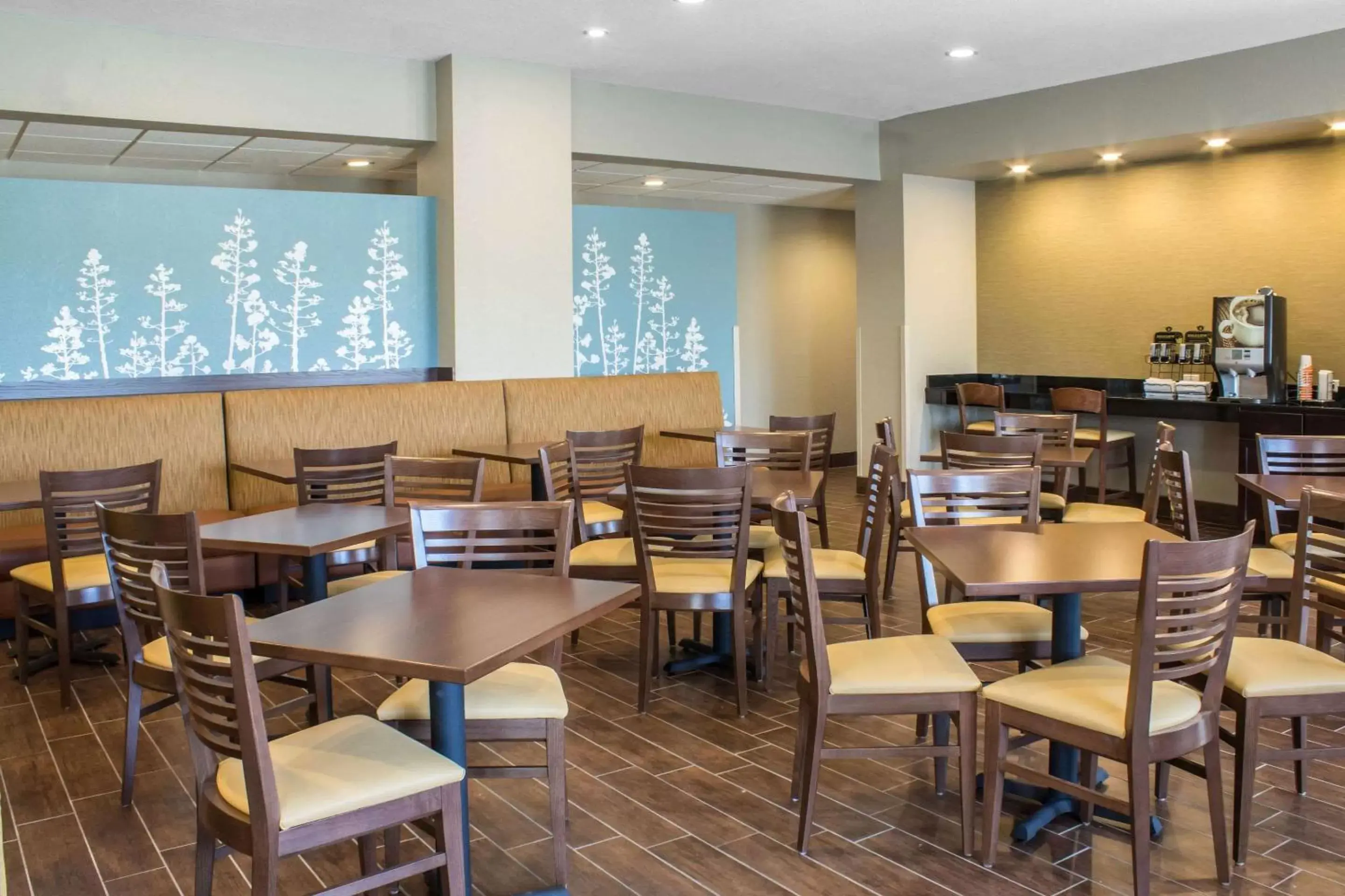 Restaurant/Places to Eat in Sleep Inn & Suites Fort Dodge