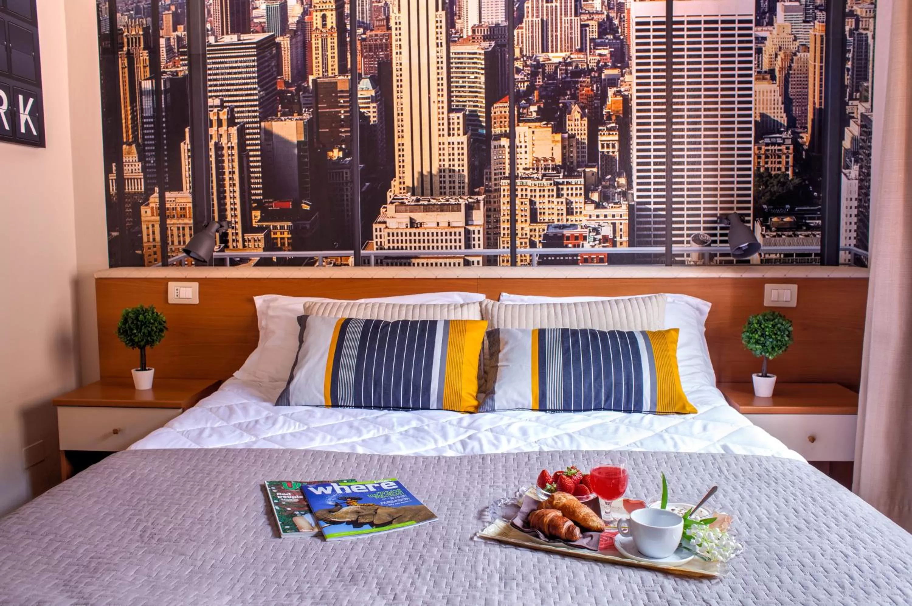 Bedroom, Bed in Hotel Ares Milano