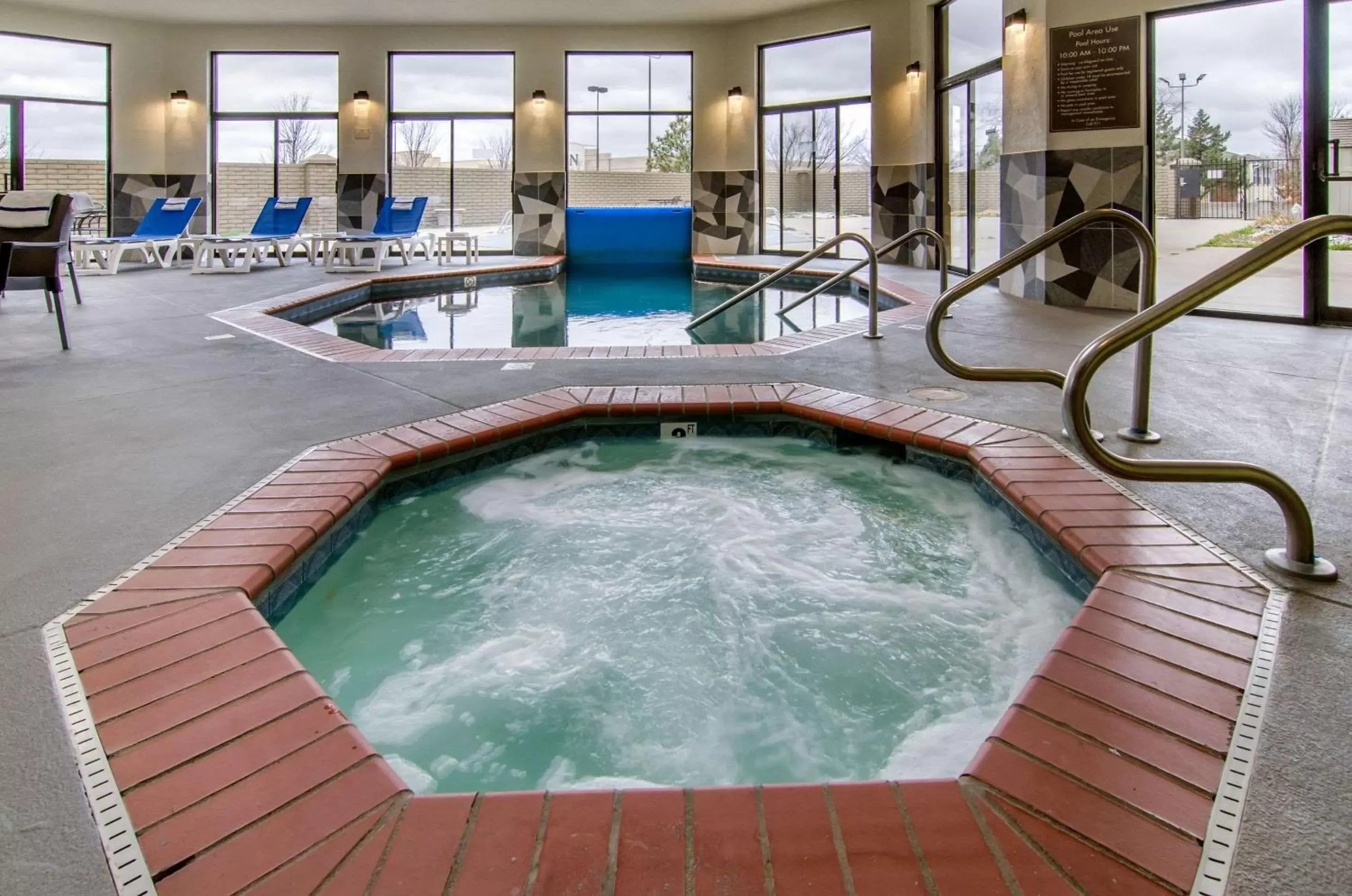 On site, Swimming Pool in Comfort Inn & Suites