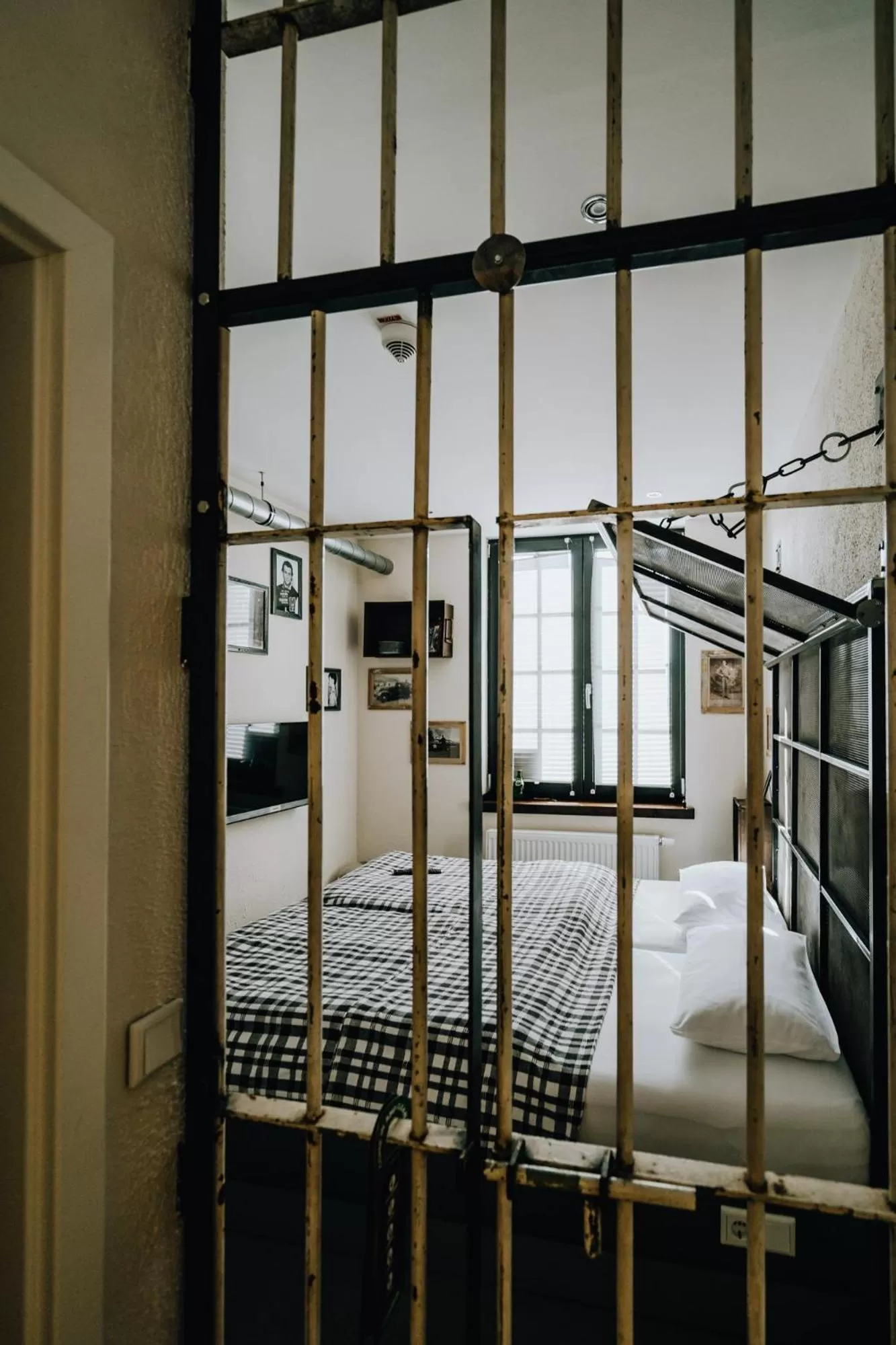 Bed in Road Stop Wuppertal