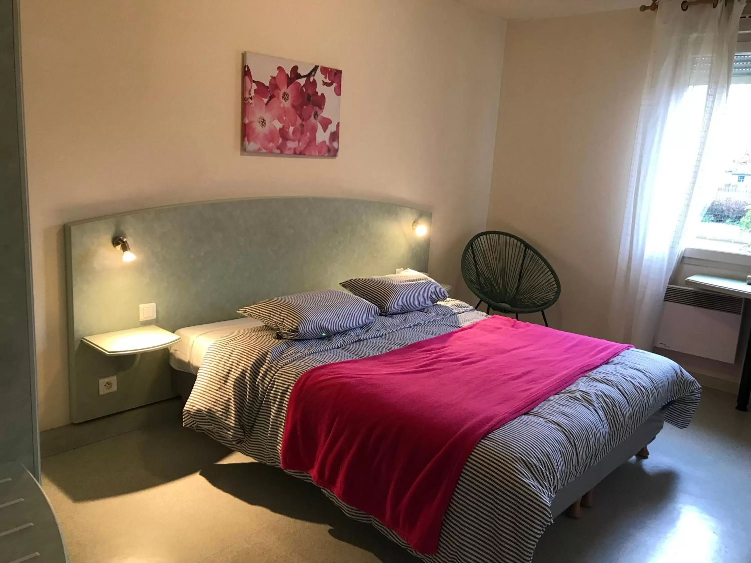 Photo of the whole room in Abel Hôtel