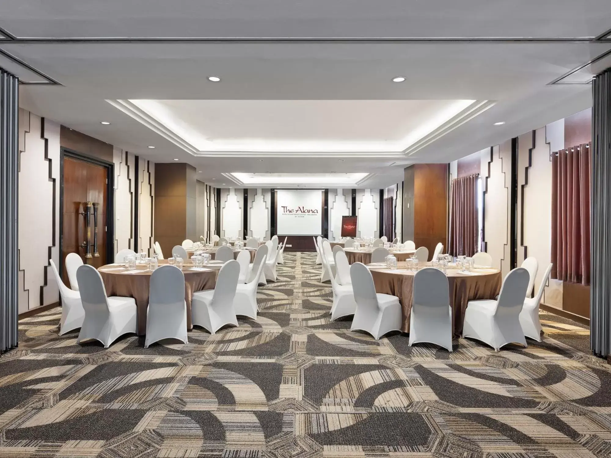 Meeting/conference room, Banquet Facilities in The Alana Hotel & Conference Center Malioboro Yogyakarta by ASTON