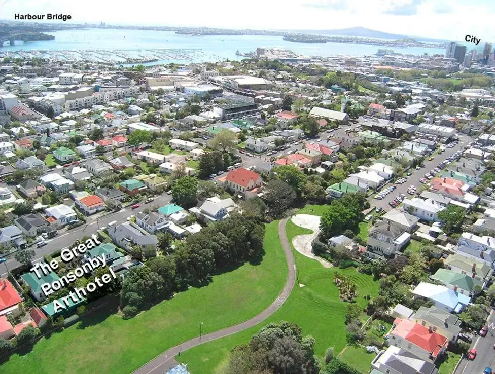 Neighbourhood, Bird's-eye View in The Great Ponsonby Arthotel