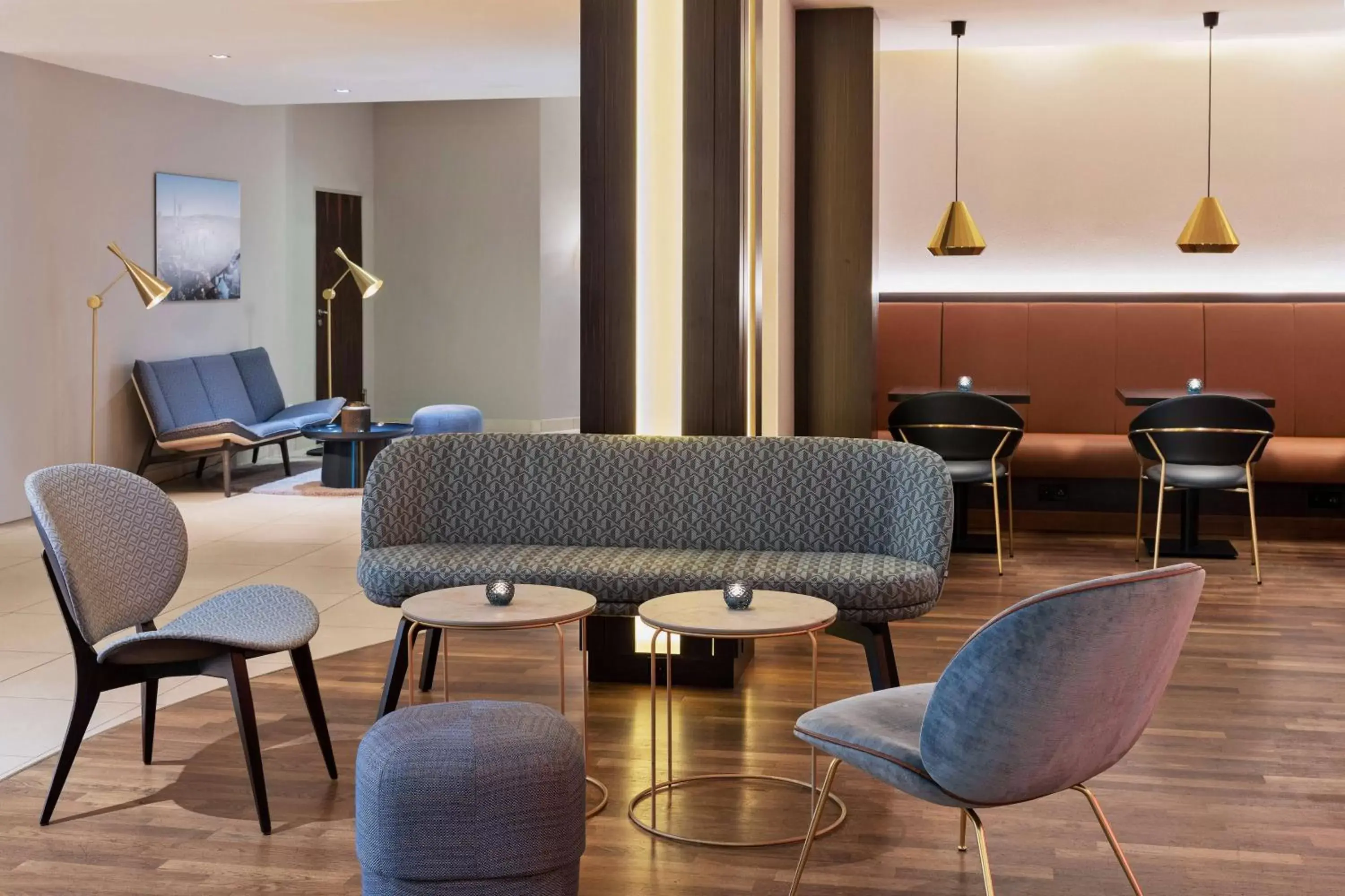 Lounge or bar, Seating Area in Courtyard by Marriott Wiesbaden-Nordenstadt