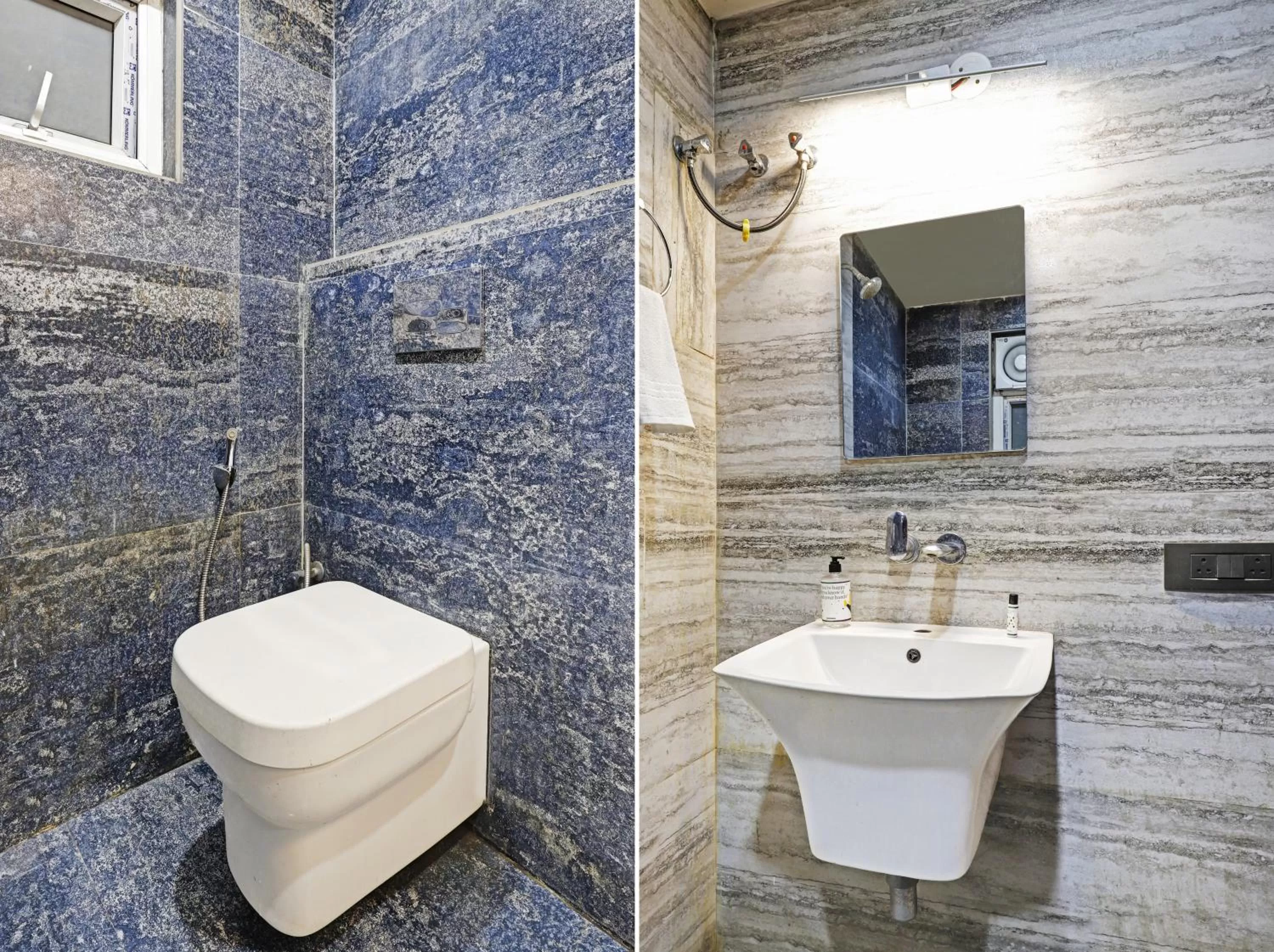 Bathroom in Itsy Hotels Ransu Residency