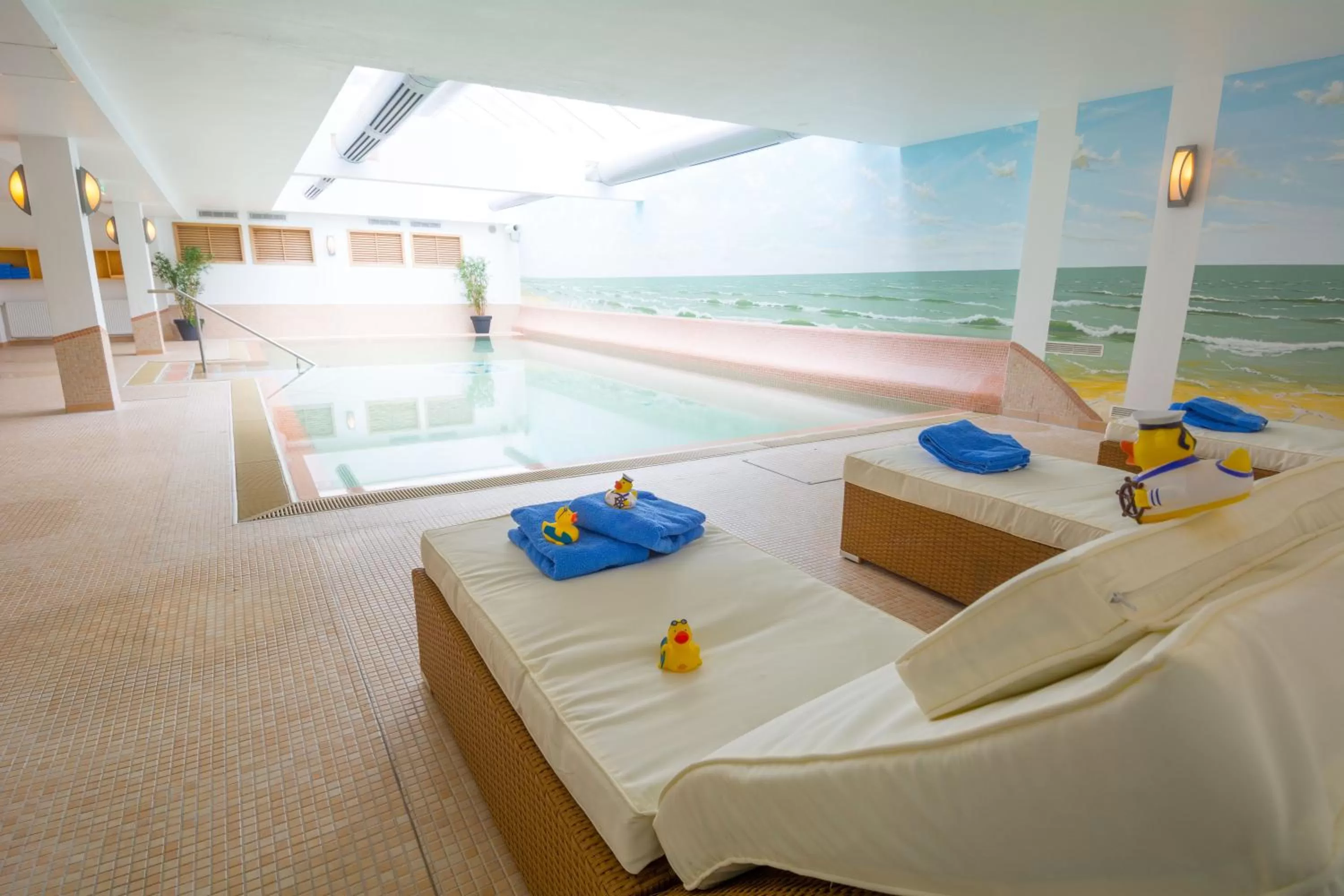 Swimming pool in Hotel Atlantic Juist