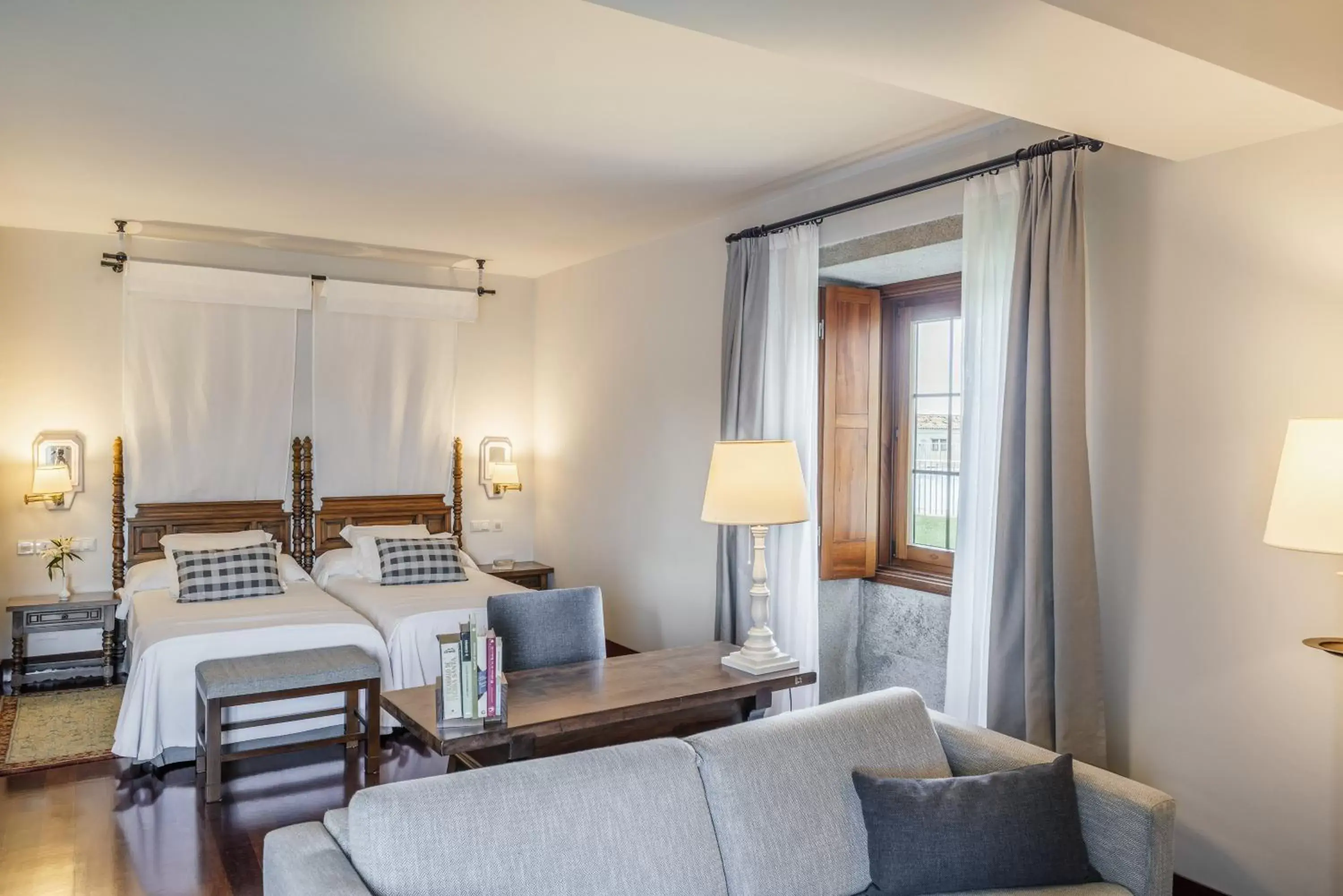 Photo of the whole room, Bed in Parador de Baiona Photo of the whole room, Bed in Parador de Baiona