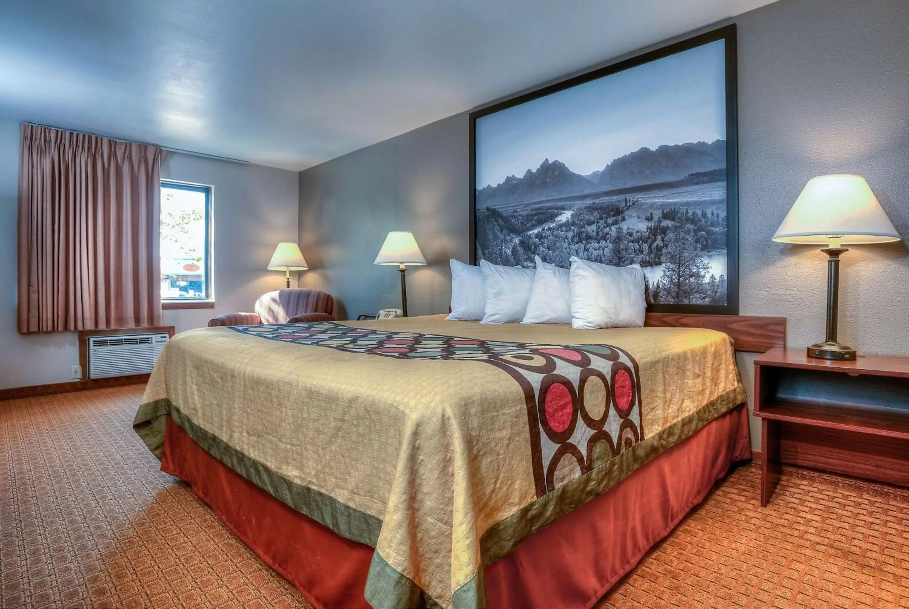Photo of the whole room, Bed in Super 8 by Wyndham Jackson Hole