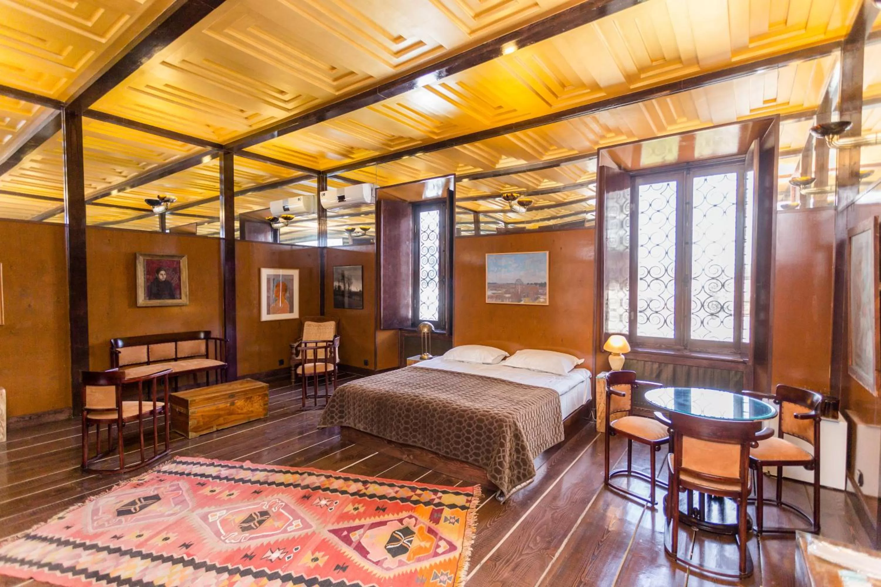 Photo of the whole room, Bed in Castle in Old Town