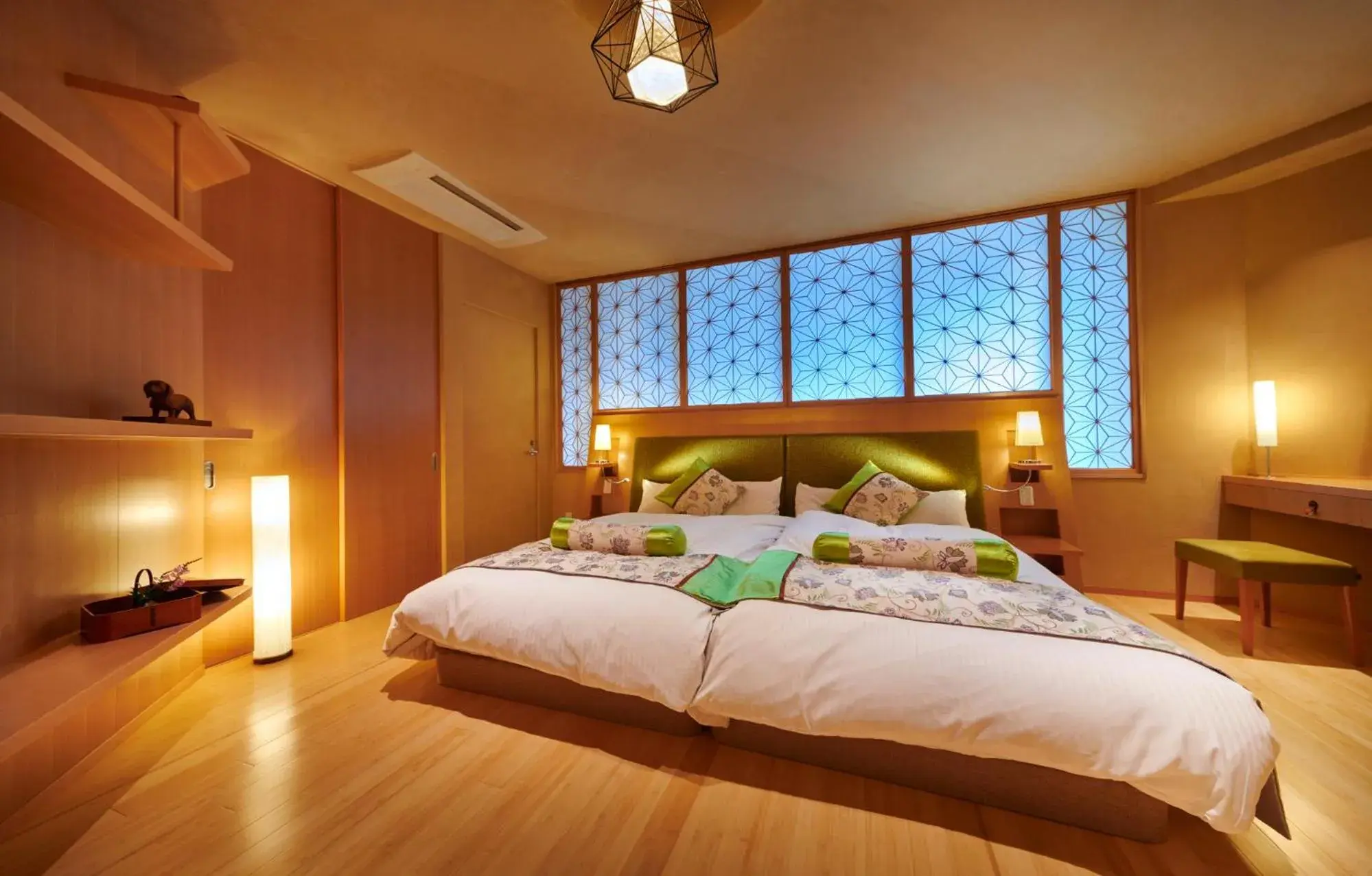 Photo of the whole room, Bed in Honjin Hiranoya Kachoan