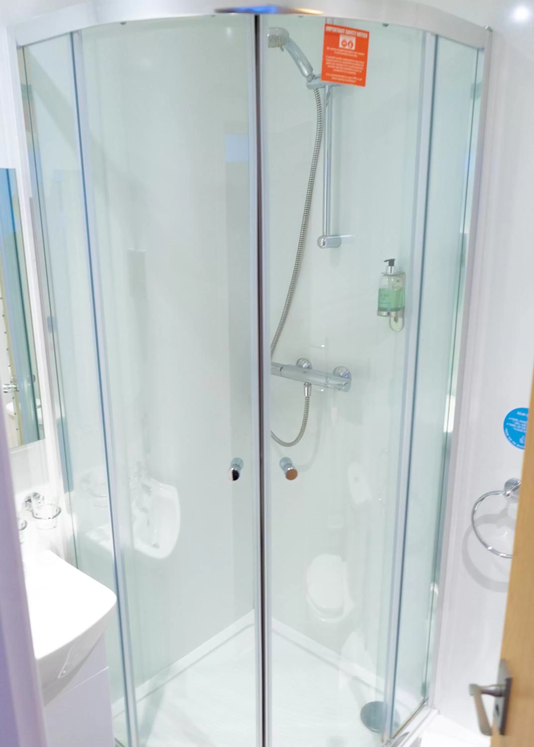 Shower in Firth Hotel & Restaurant