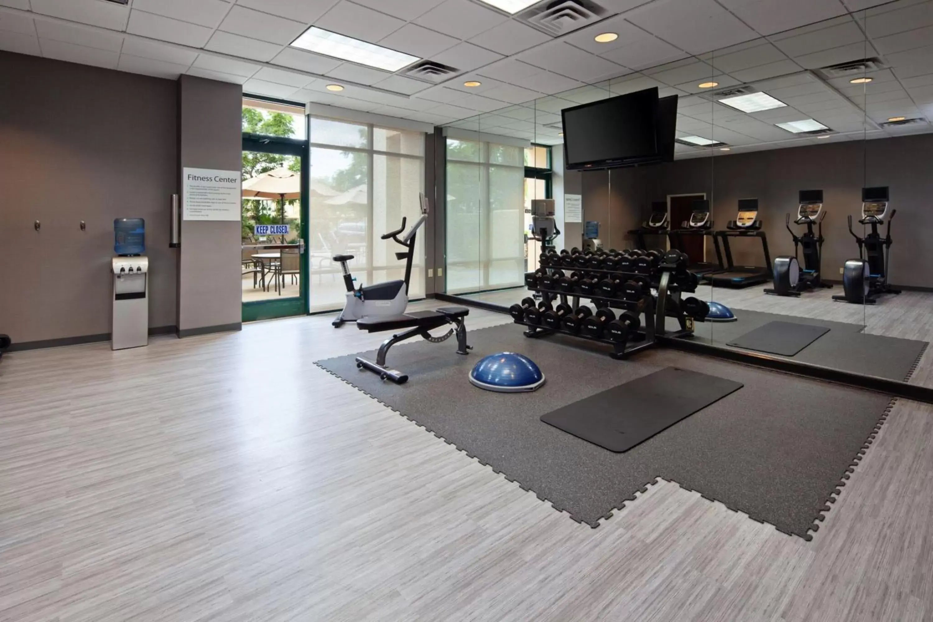 Spa and wellness centre/facilities, Fitness Center/Facilities in Holiday Inn Palmdale-Lancaster, an IHG Hotel