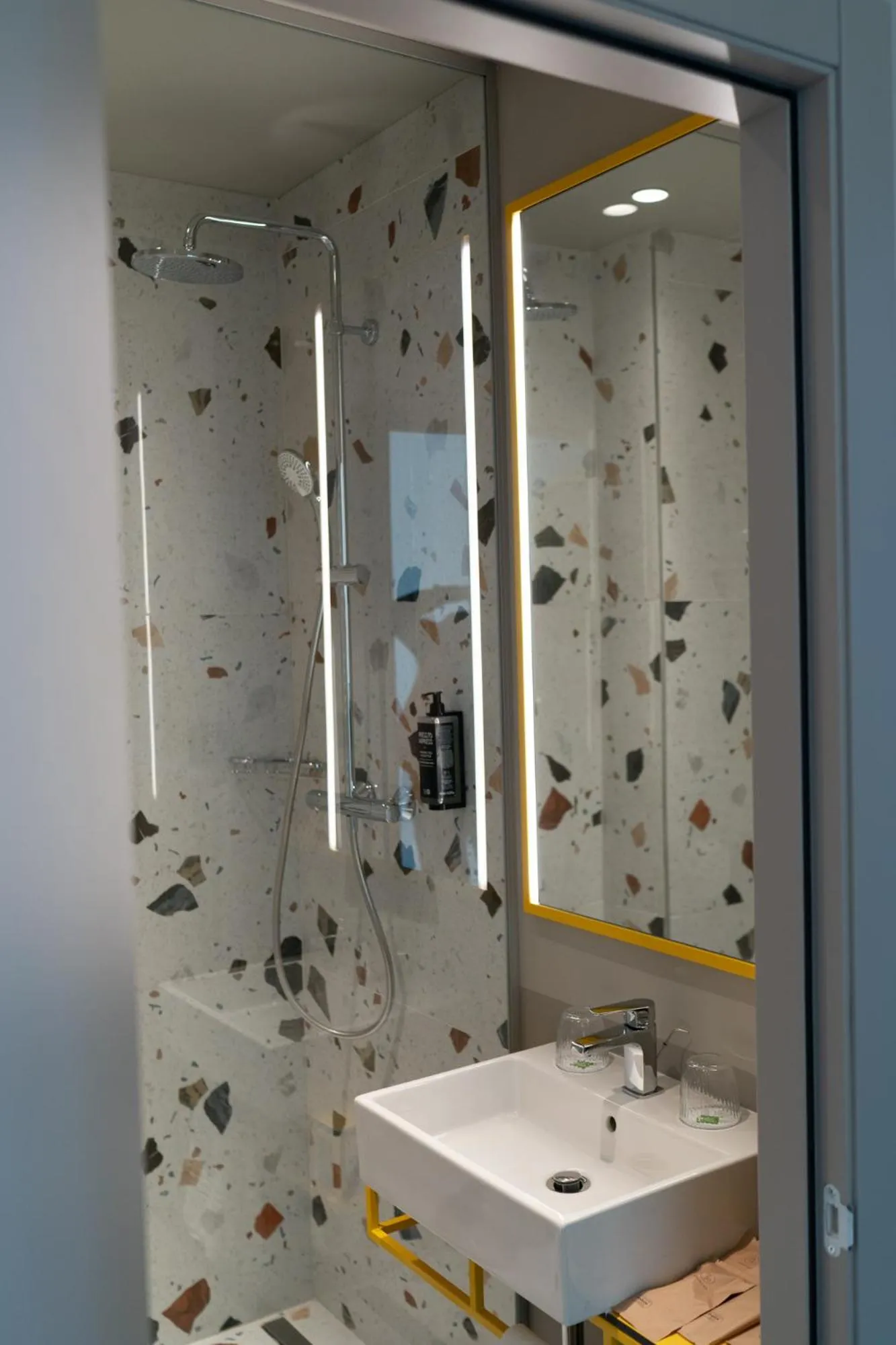 Bathroom in Ibis Styles Sibiu Arsenal