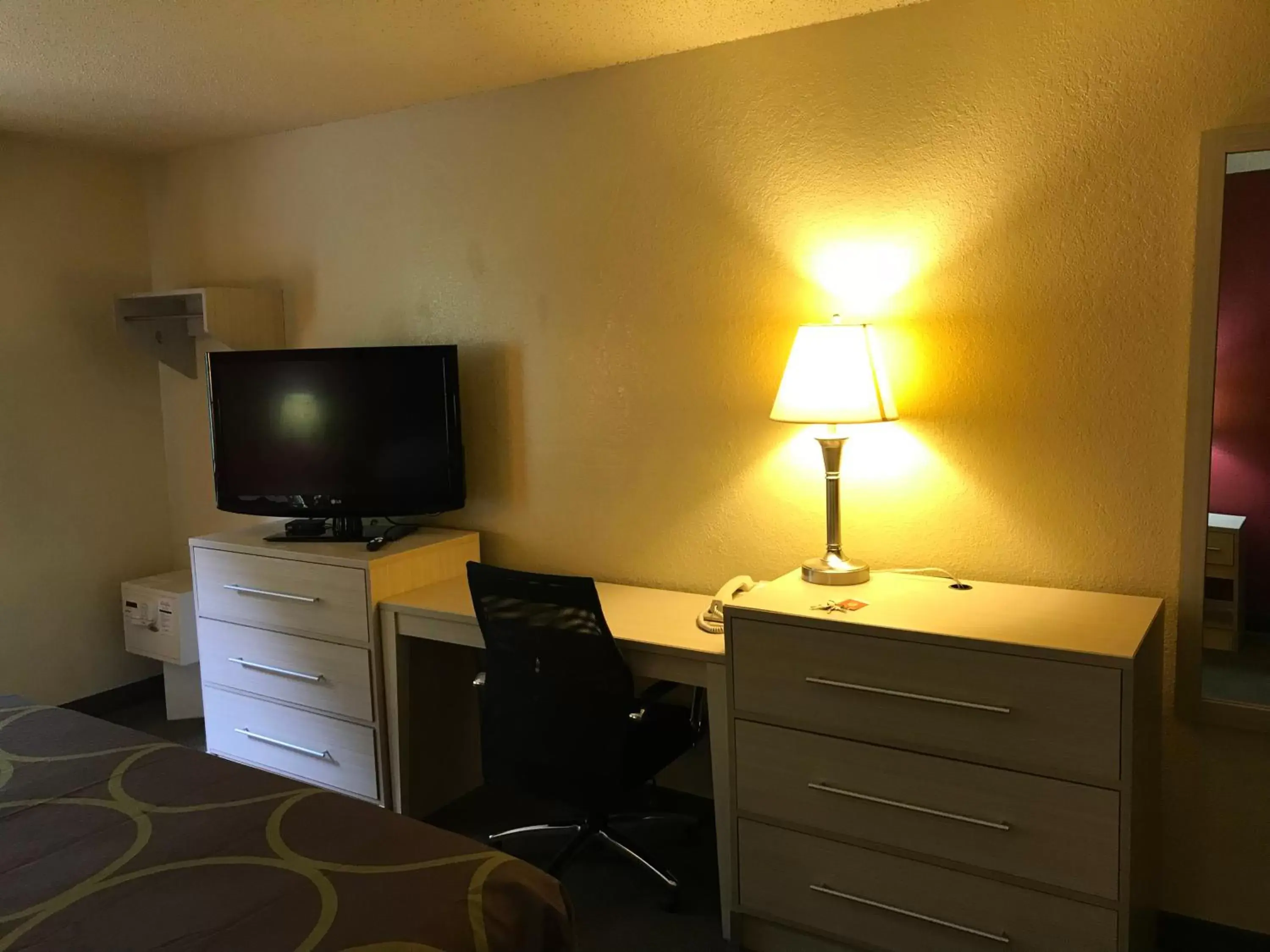 TV and multimedia, TV/Entertainment Center in Super 8 by Wyndham Roanoke VA