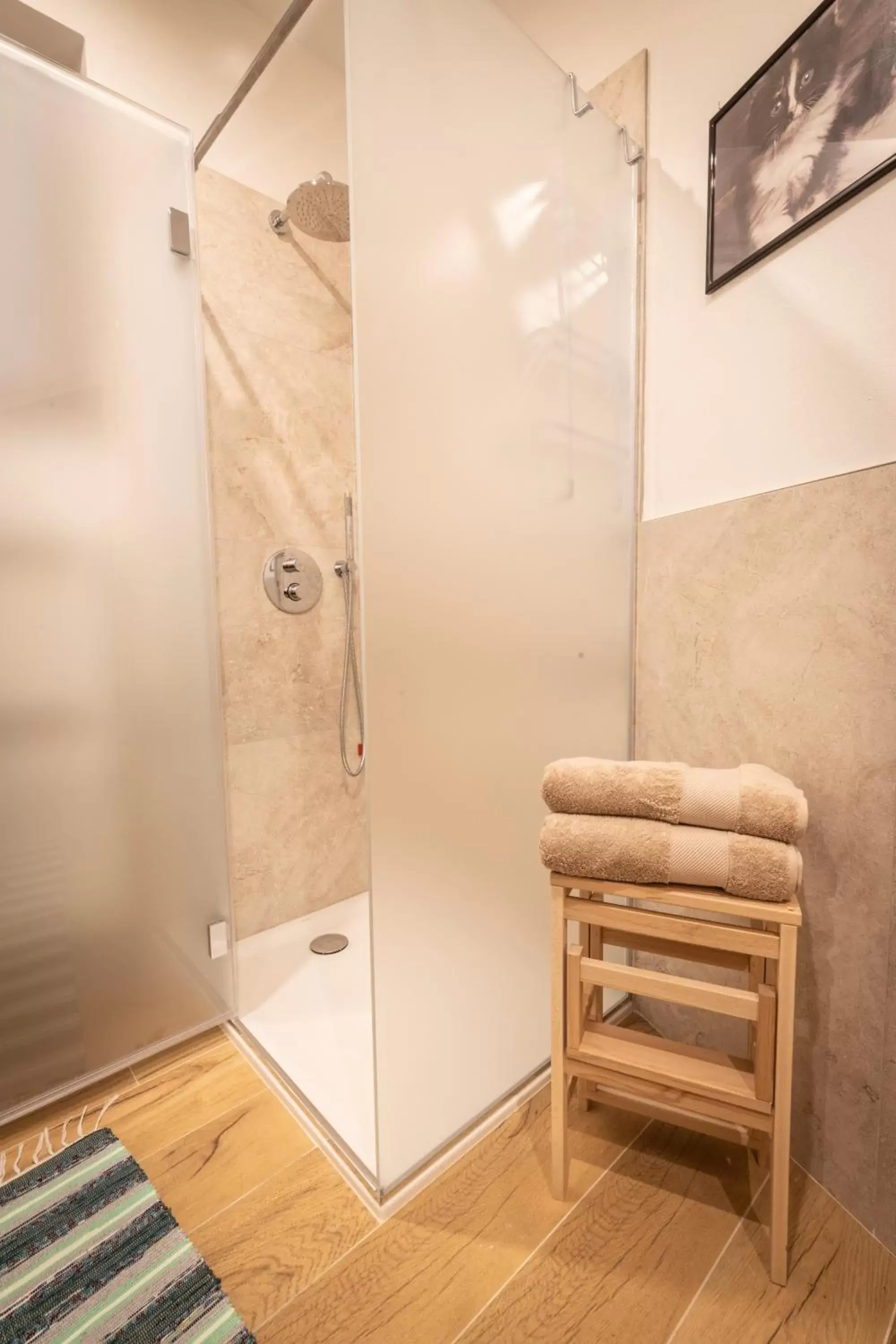 Shower, Bathroom in La Casa sul Fiume