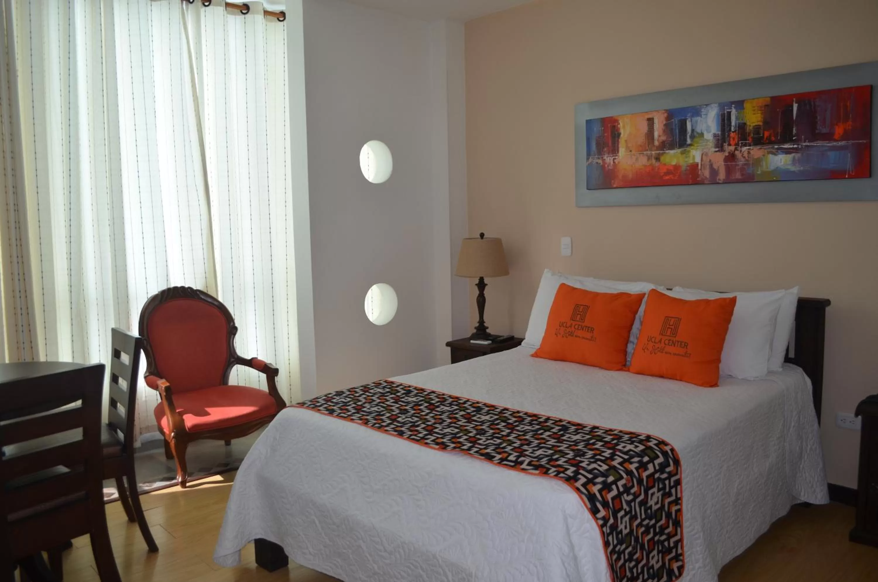 Photo of the whole room, Bed in Hotel Ucla Center