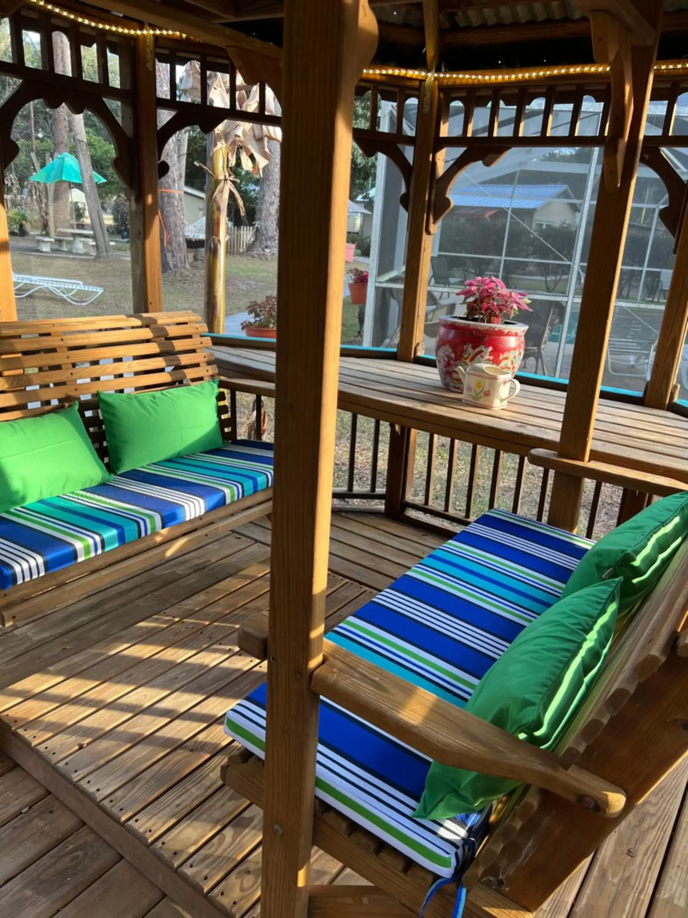 Seating area in Nature Coast Inn & Cottages