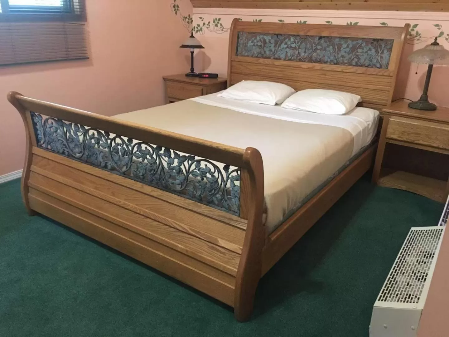 Bed in Rainbow Lake Castle Resort