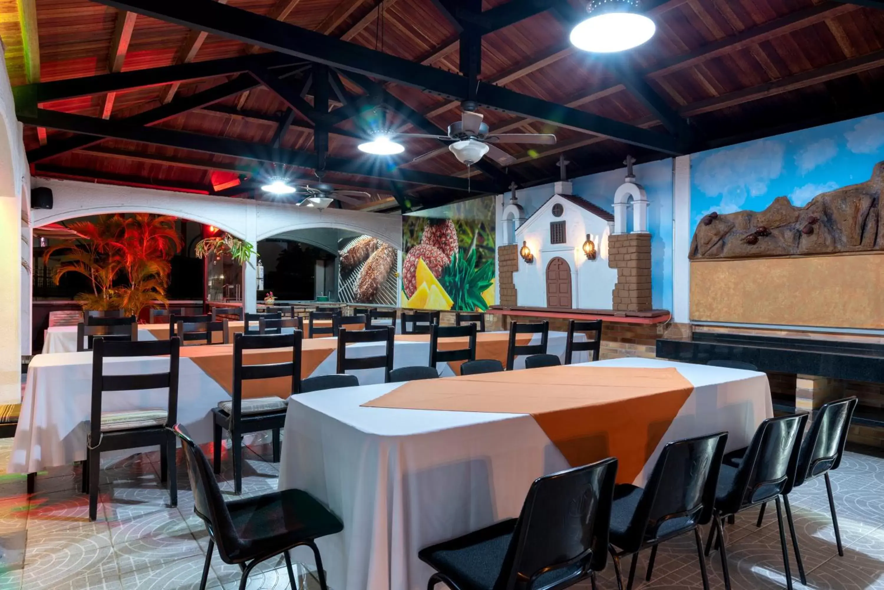 Restaurant/Places to Eat in Hotel Chicamocha