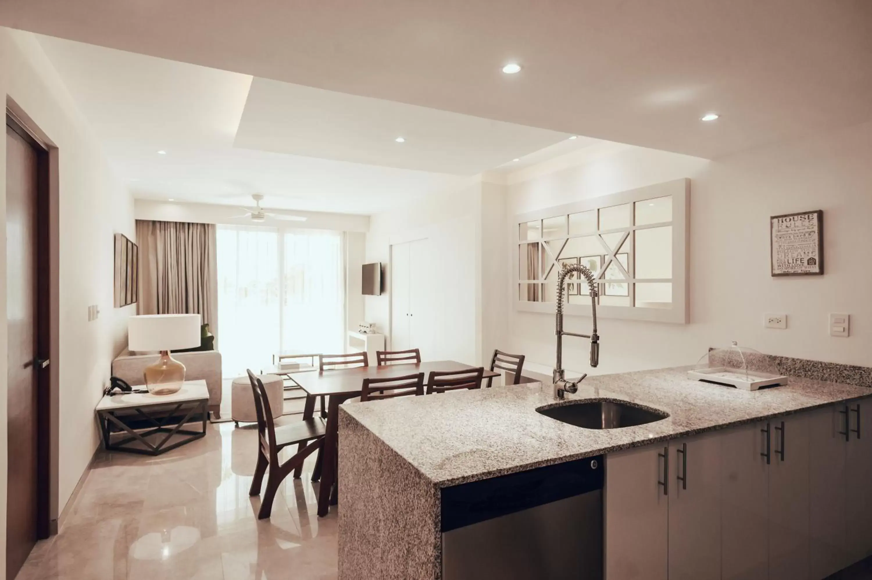 Kitchen or kitchenette, Kitchen/Kitchenette in Antera Hotel & Residences