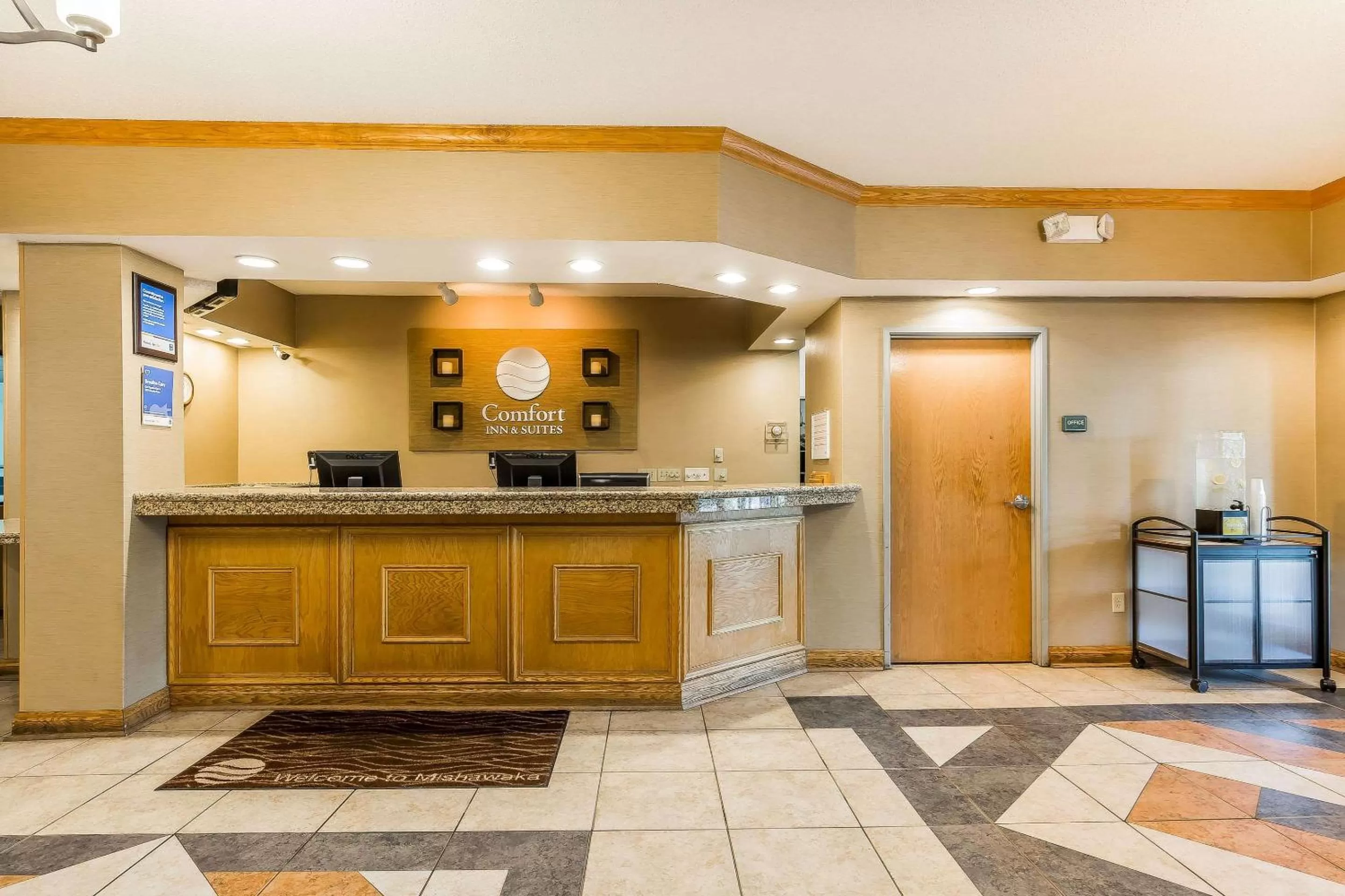 Lobby or reception in Comfort Inn & Suites Mishawaka-South Bend
