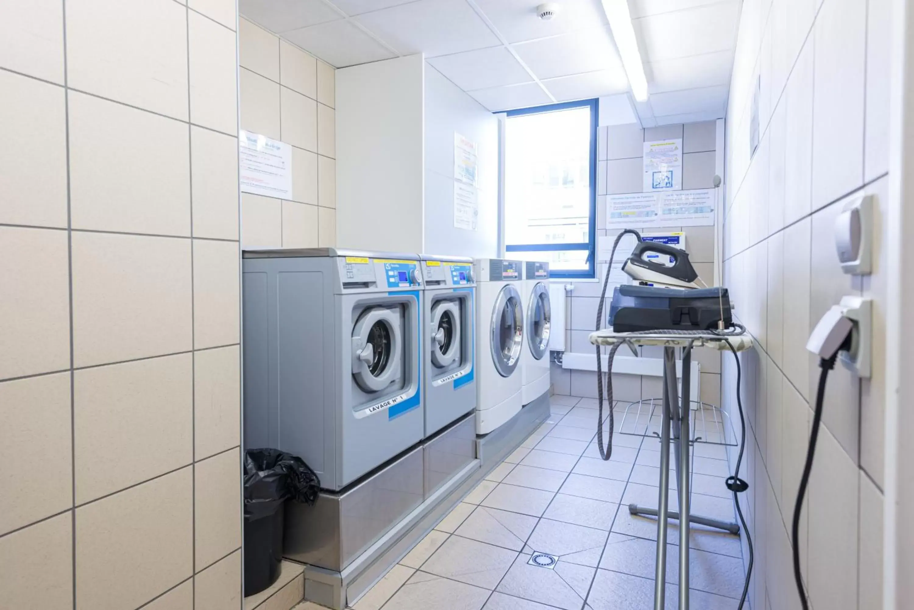 washing machine, Fitness Center/Facilities in Apparthotel Privilodges Carré de Jaude