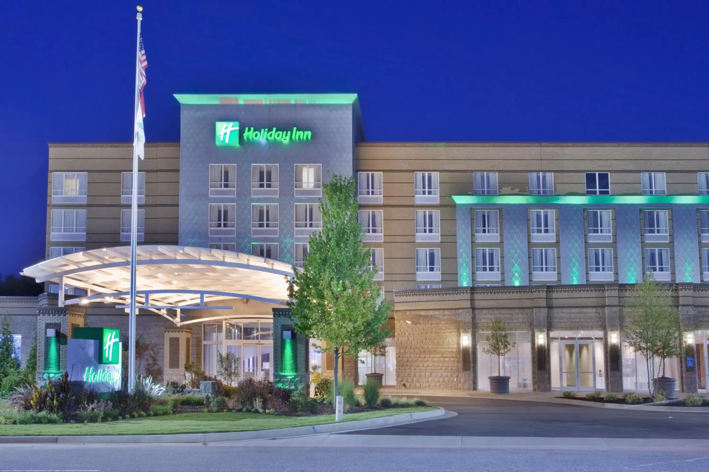 Property Building in Holiday Inn Macon North, an IHG Hotel