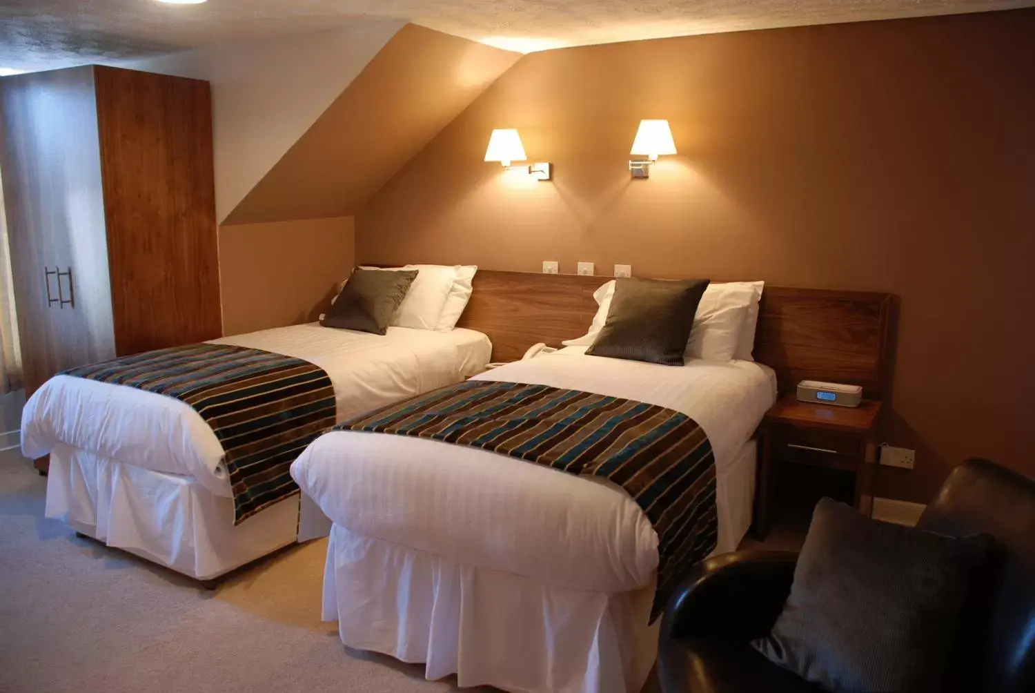 Photo of the whole room, Bed in Kirklands Hotel