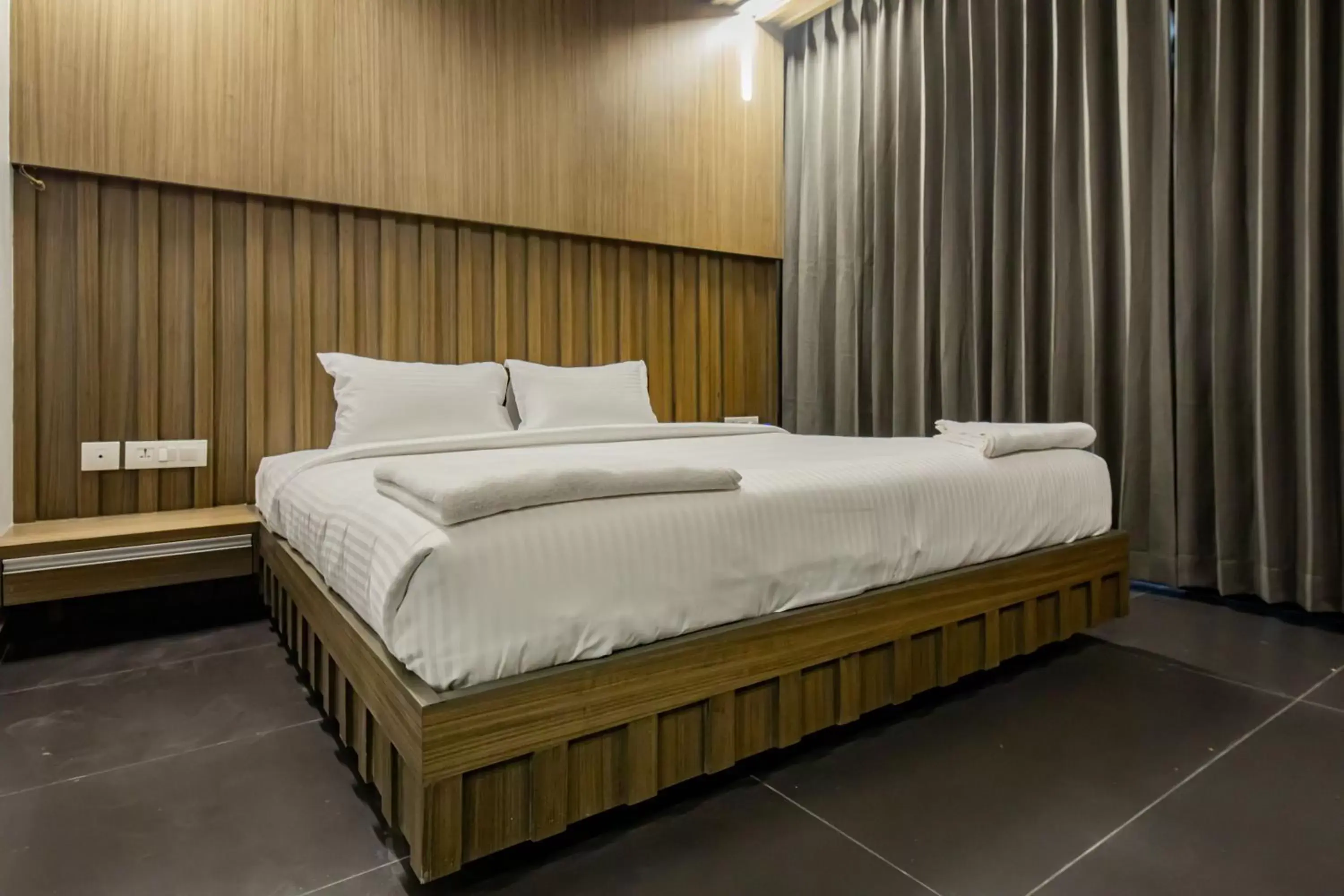 Deluxe Room - single occupancy in RATHNA RESIDENCY Deluxe Room - single occupancy in RATHNA RESIDENCY