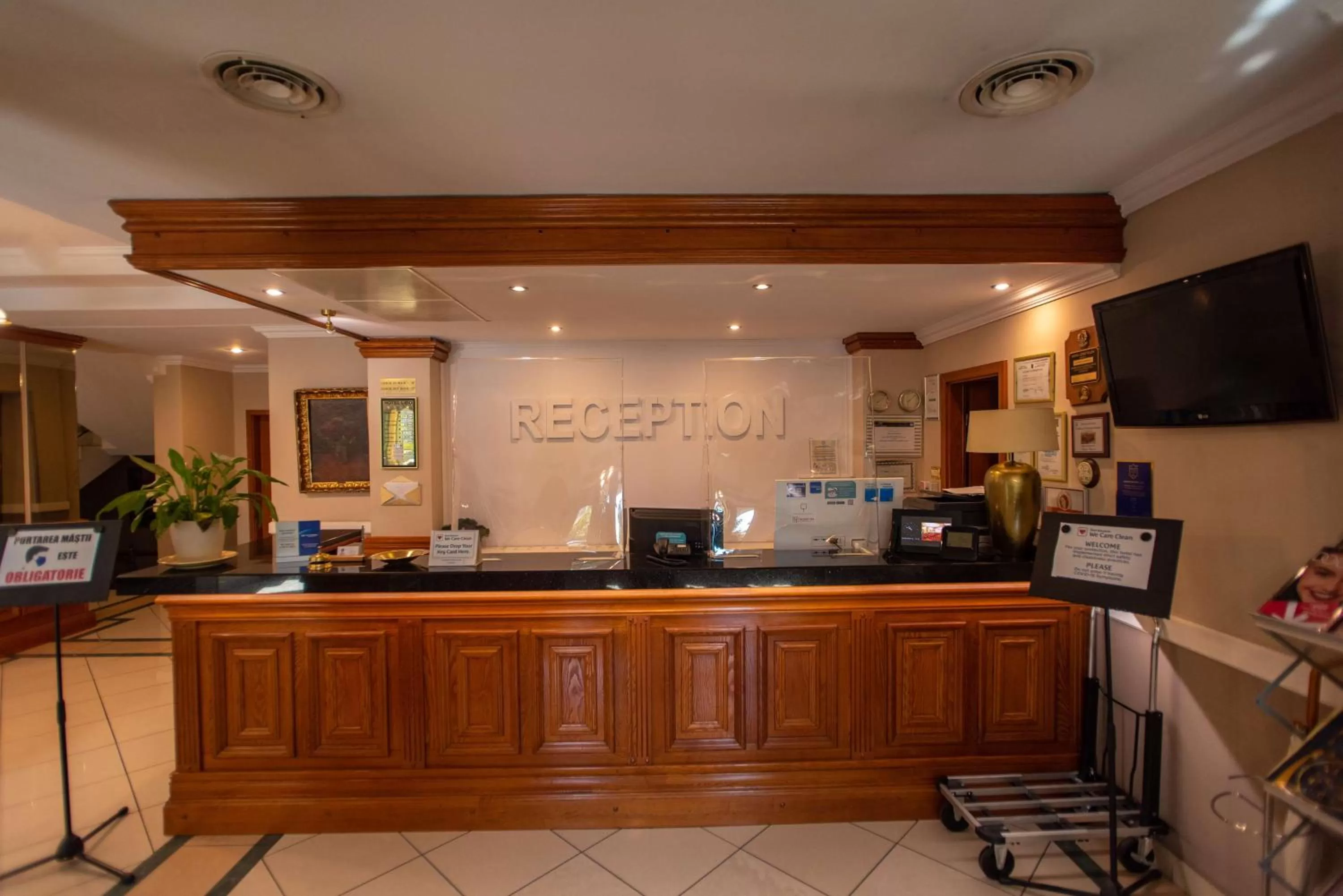 Lobby or reception in Best Western Plus Lido Hotel