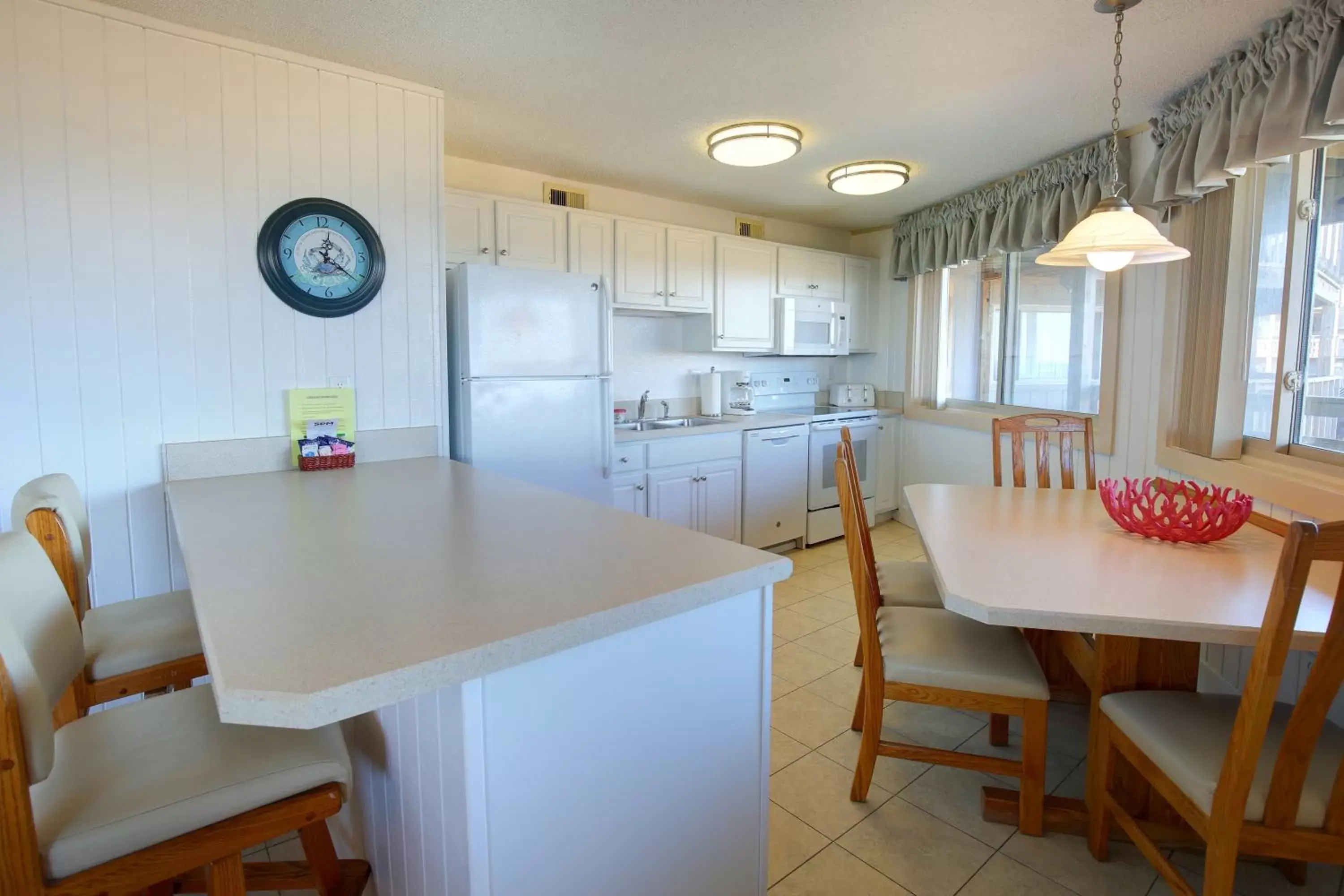 Kitchen or kitchenette, Kitchen/Kitchenette in Outer Banks Beach Club