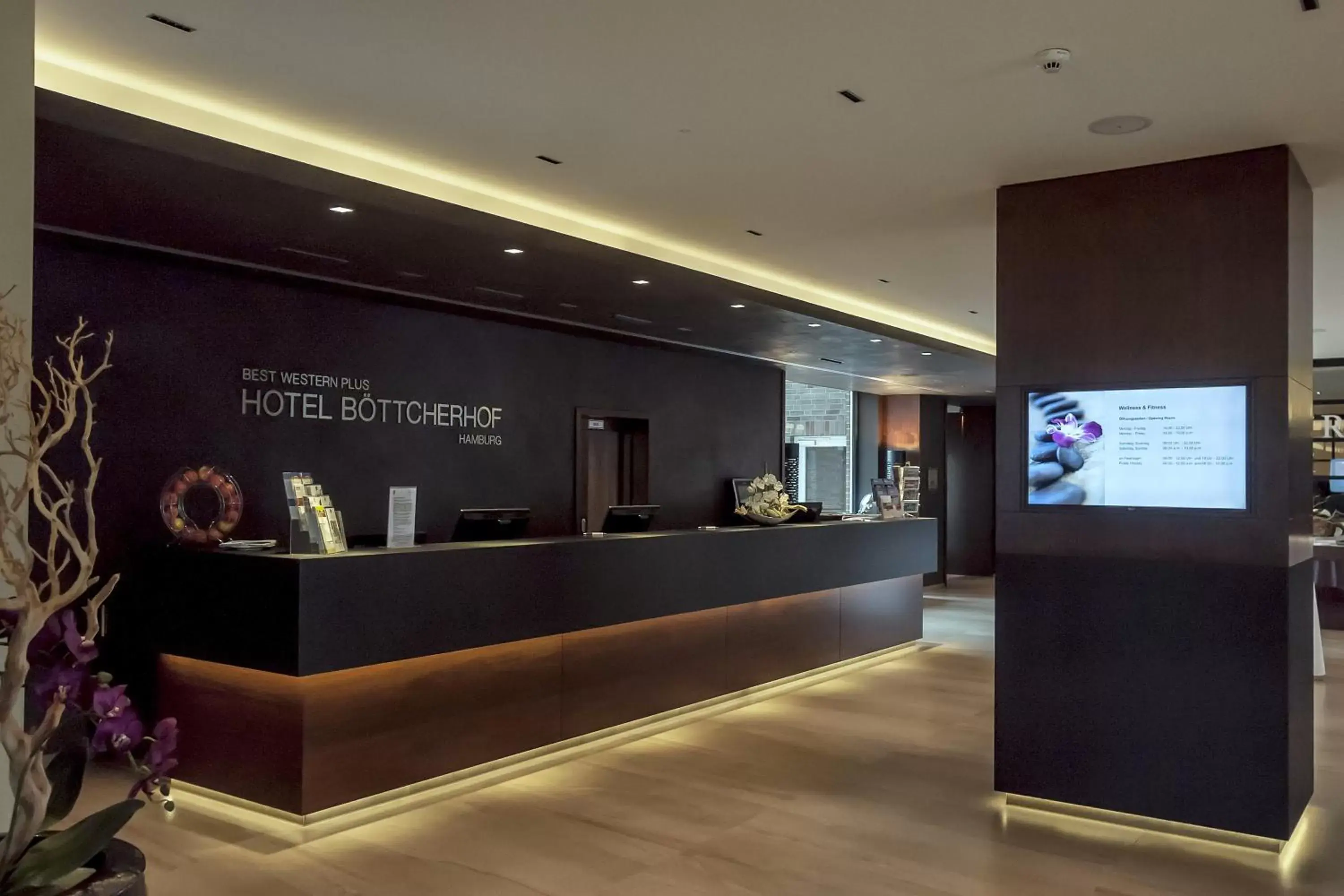 Staff, Lobby/Reception in Best Western Plus Hotel Böttcherhof