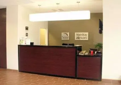 Lobby/Reception in MainStay Suites Meridian