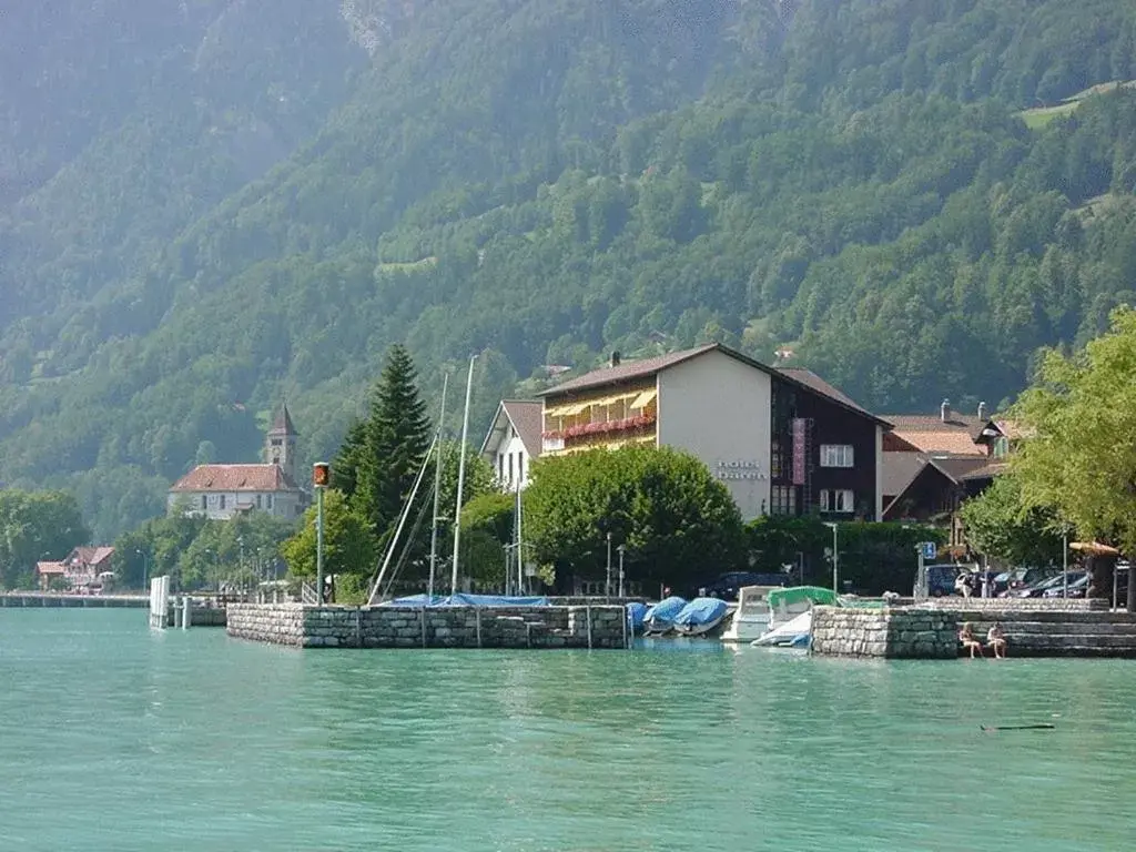 Facade/entrance, Neighborhood in Seehotel Bären