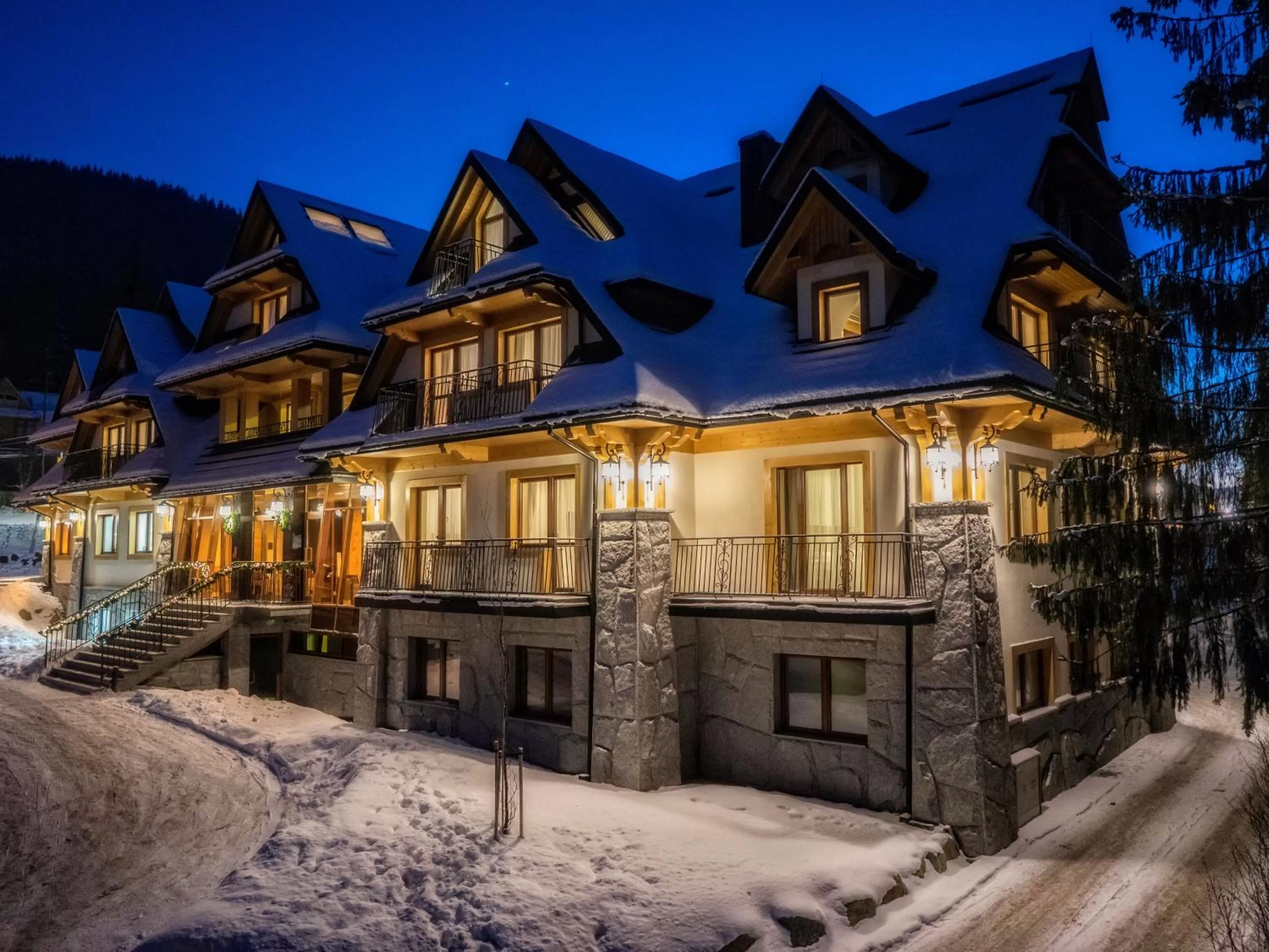 Property building in Gold Hotel