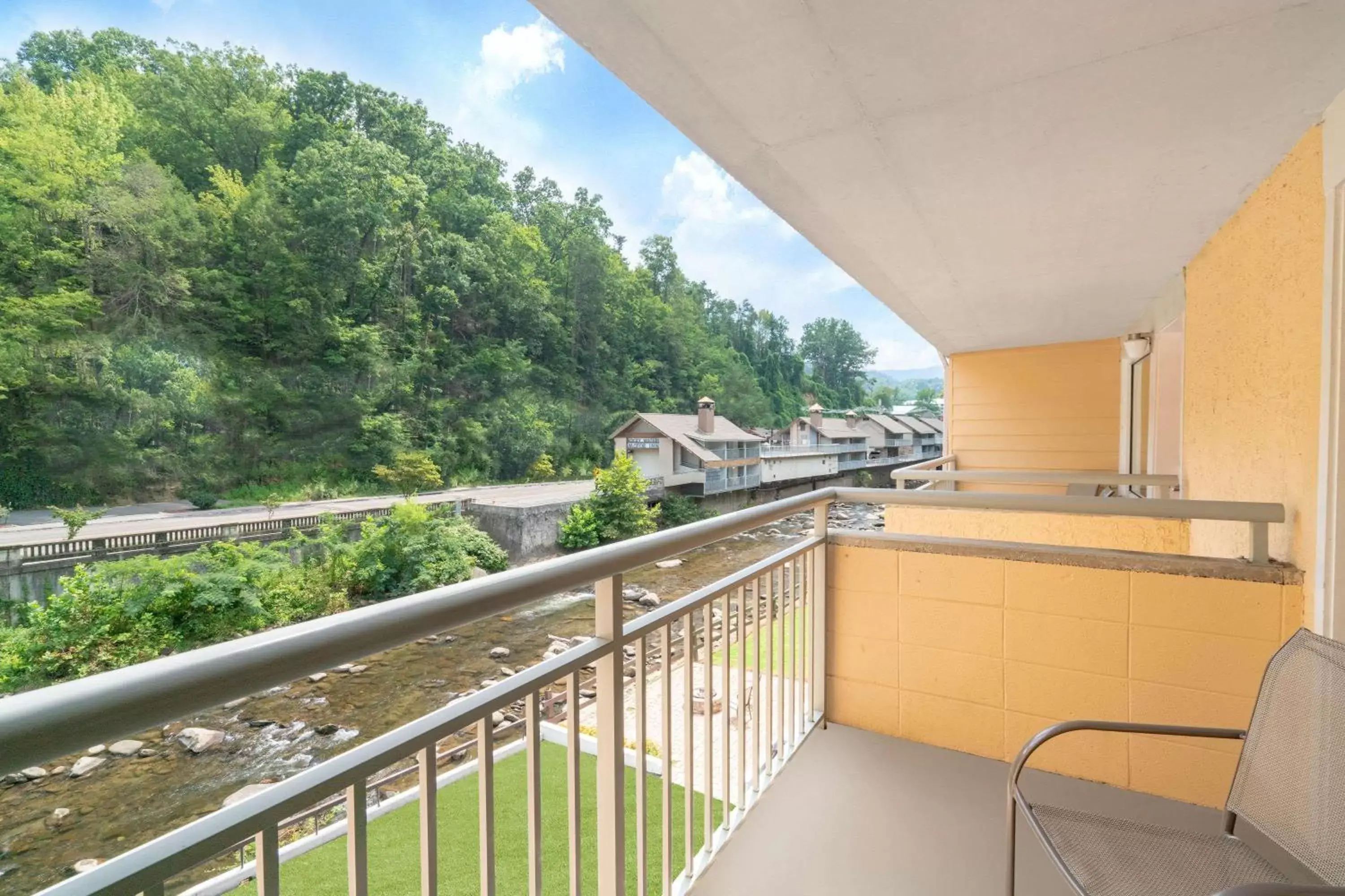 Balcony/Terrace in Gatlinburg River Inn