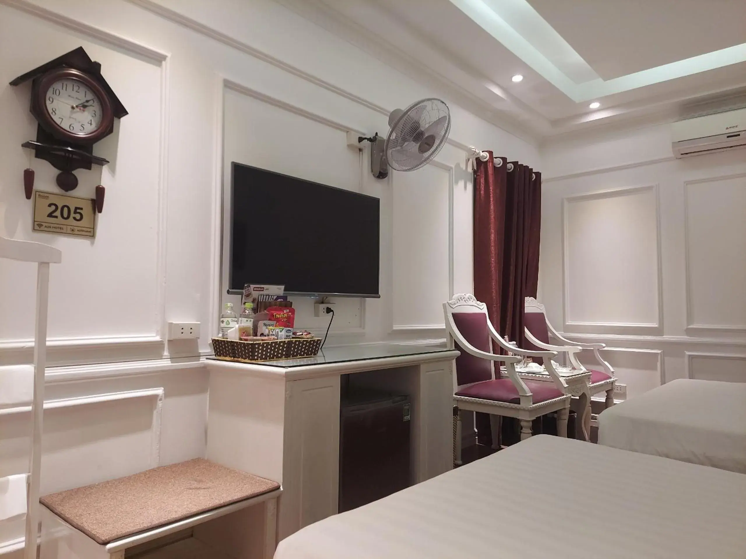 TV/Entertainment Center in A25 Hotel - Dịch Vọng Hậu