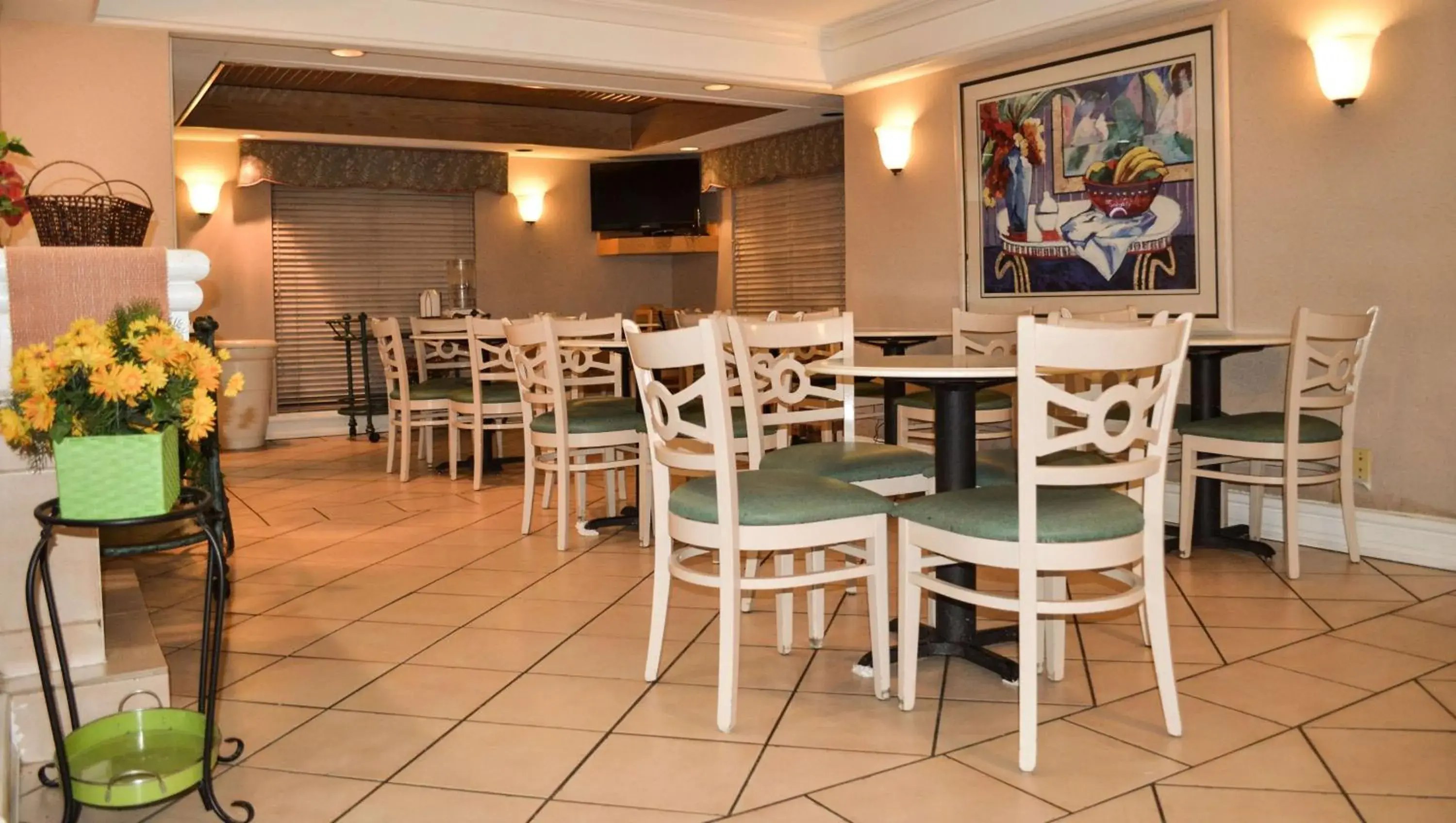 Lobby or reception, Restaurant/Places to Eat in Magnuson Hotel Texarkana