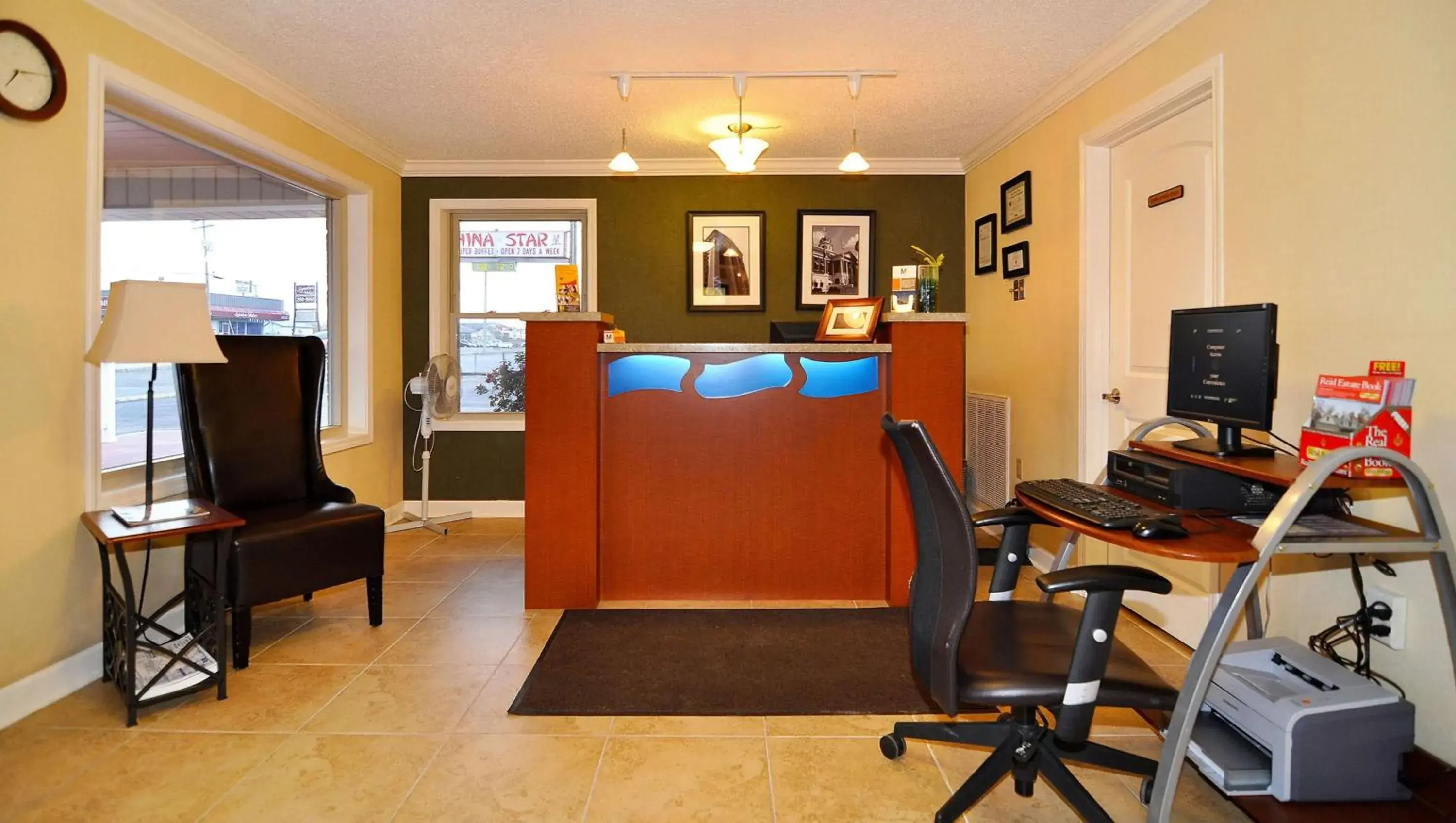 Lobby or reception in M Star Hotel Searcy Lobby or reception in M Star Hotel Searcy