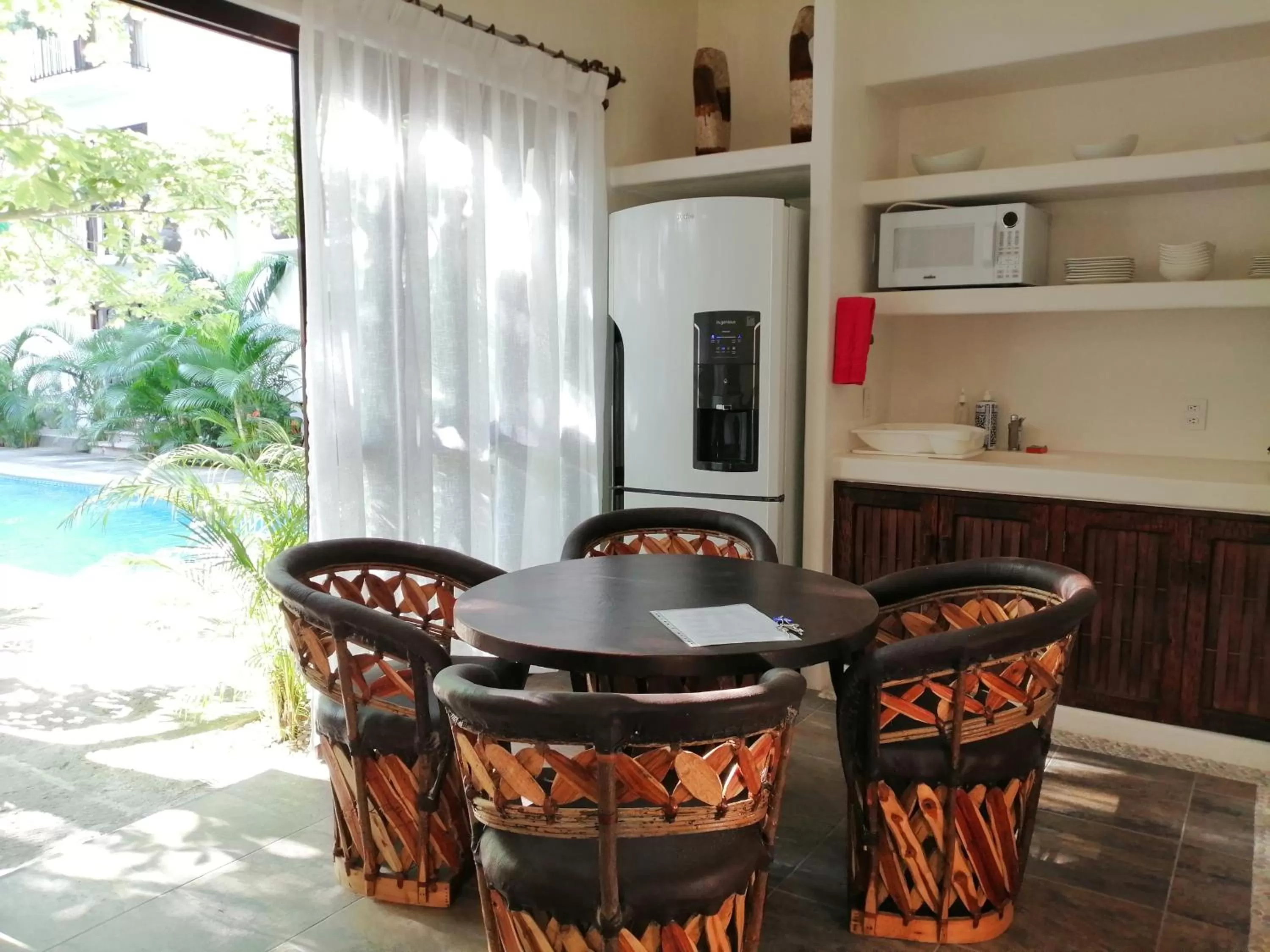 Dining area in Ceiba Studios